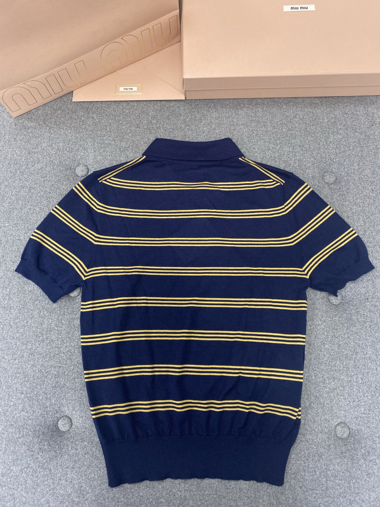 미우미우 여성 반팔 129775 Miu Miu T Shirt 썸네일 이미지