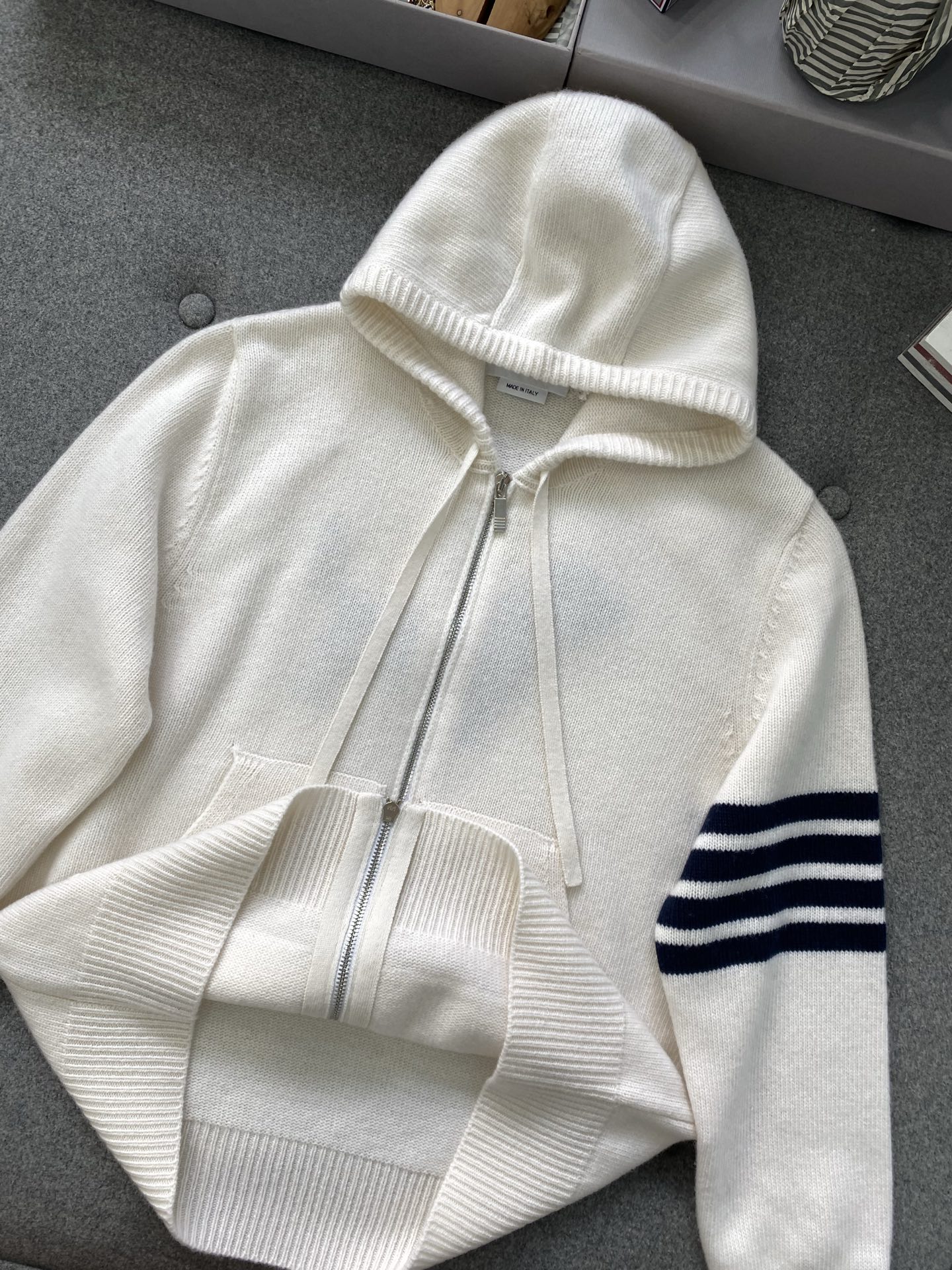 톰브라운 남성 후드 129758 Thom Browne Hoodie 썸네일 이미지