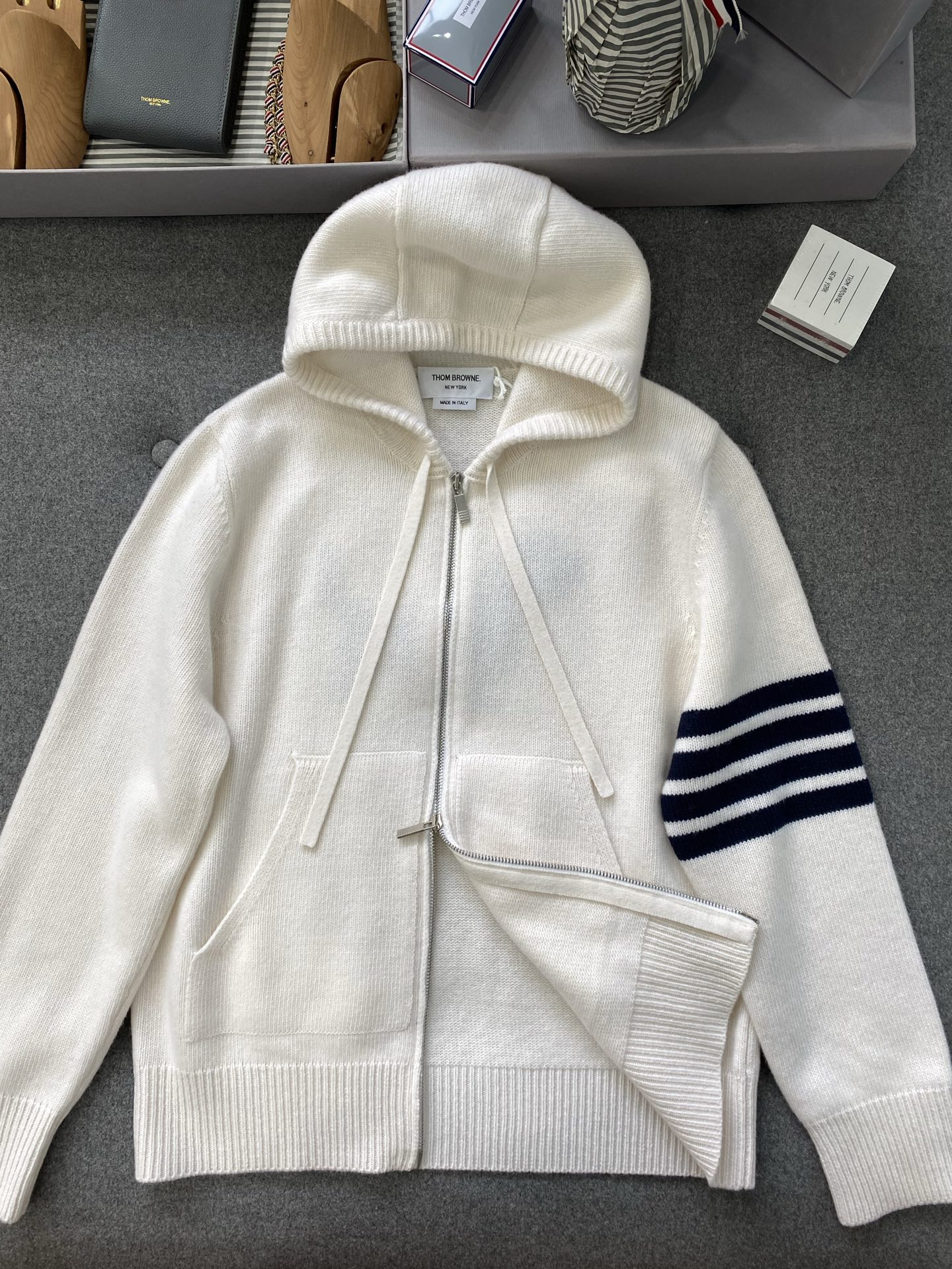 톰브라운 남성 후드 129758 Thom Browne Hoodie 썸네일 이미지