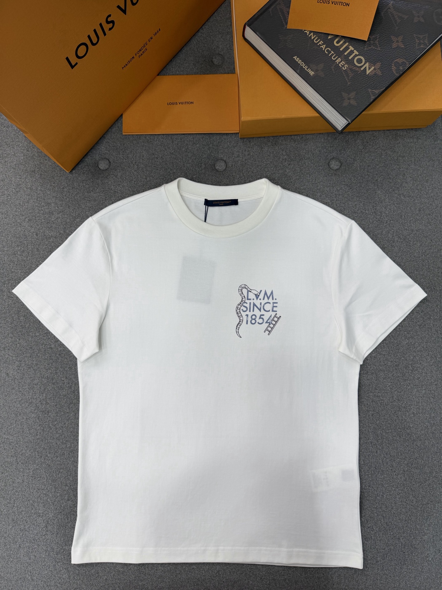 루이비통 반팔 46503 Louis Vuitton Women T Shirt