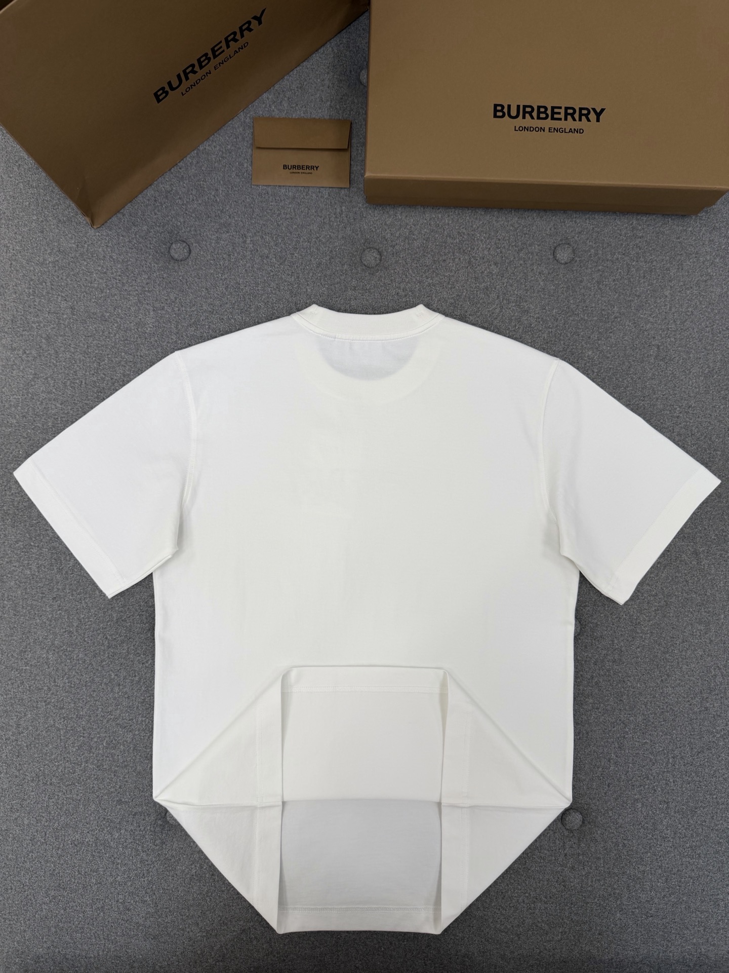 버버리 코튼 남성 반팔 티셔츠 103238 이미지 9
