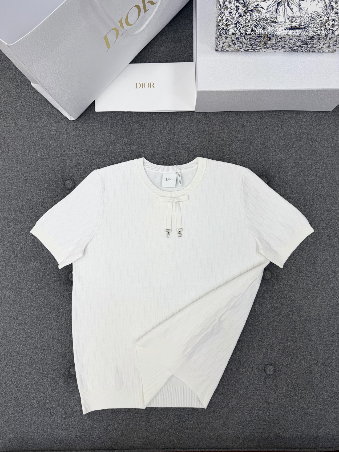 디올 여성 반팔 132832 Dior T Shirt 썸네일 이미지