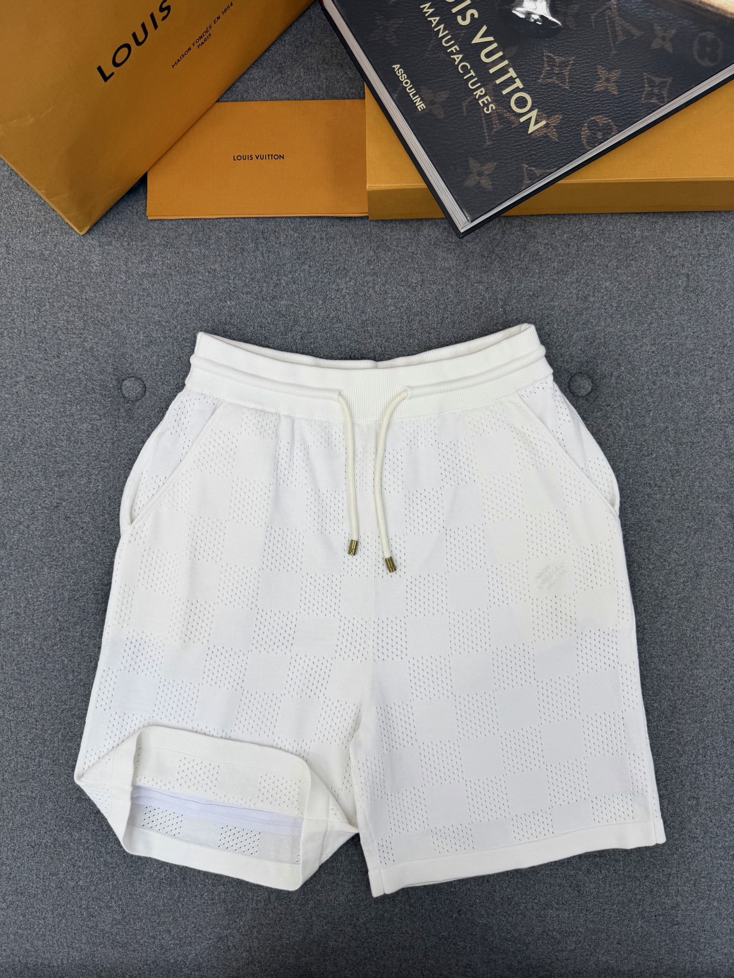 루이비통 남성 반바지 132835 Louis Vuitton Shorts 썸네일 이미지