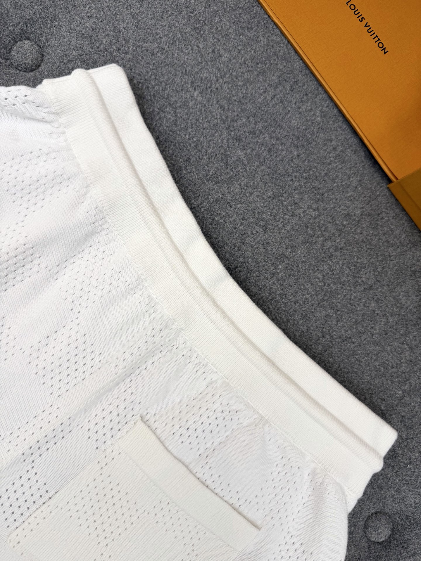 루이비통 남성 반바지 132835 Louis Vuitton Shorts 썸네일 이미지