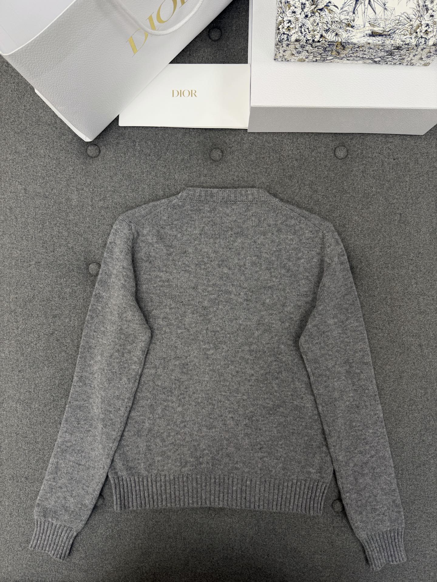 디올 여성 니트 132829 Dior Knit 썸네일 이미지