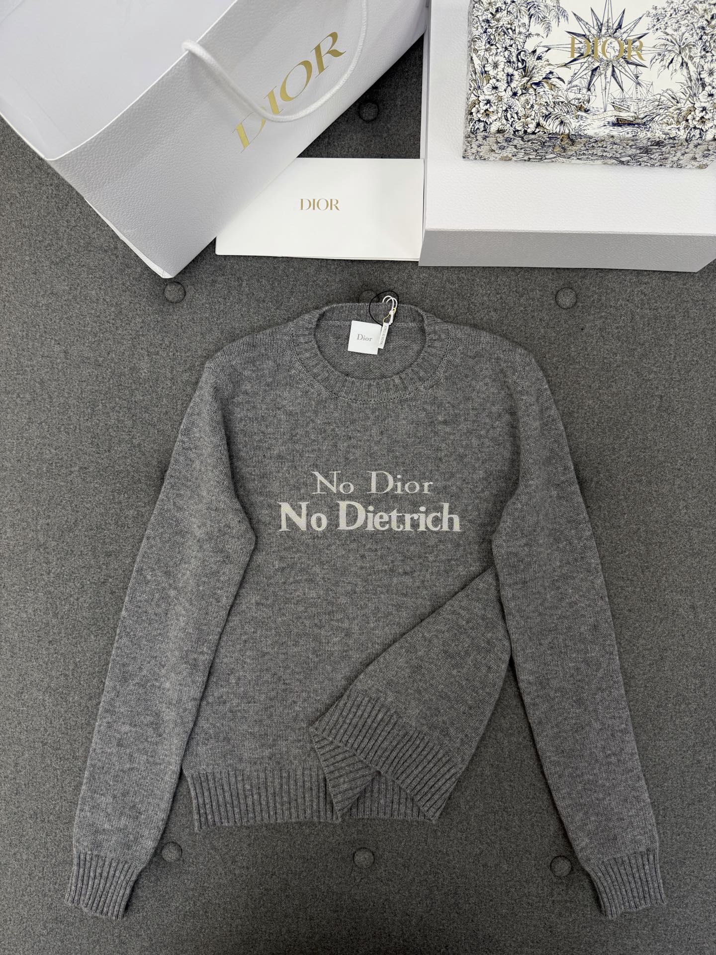 디올 여성 니트 132829 Dior Knit 썸네일 이미지