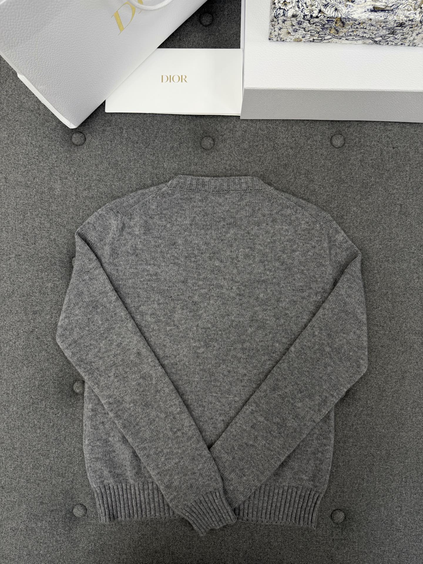 디올 여성 니트 132829 Dior Knit 썸네일 이미지