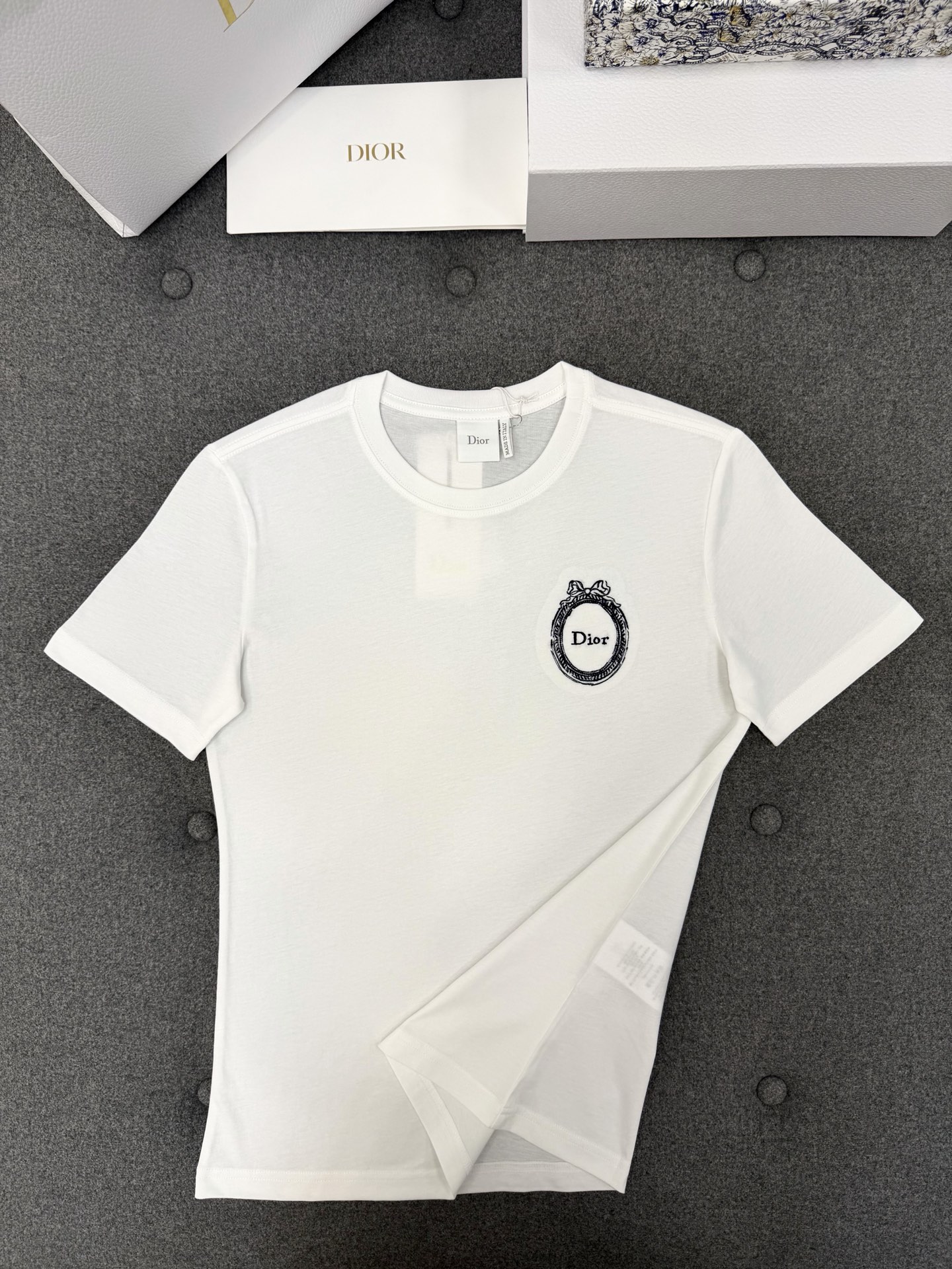 디올 여성 반팔 132825 Dior T Shirt 썸네일 이미지