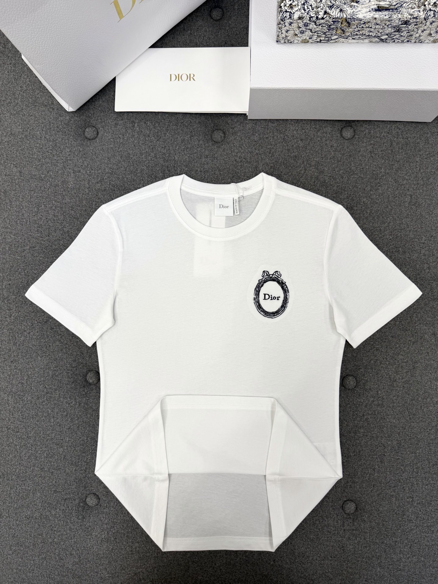 디올 여성 반팔 132825 Dior T Shirt 썸네일 이미지
