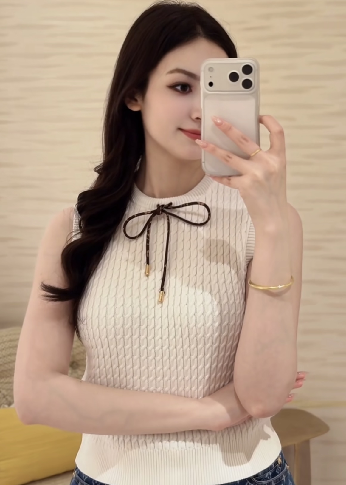 루이비통 모노그램 드로스트링 여성 반팔 니트 베스트 132831 썸네일 이미지