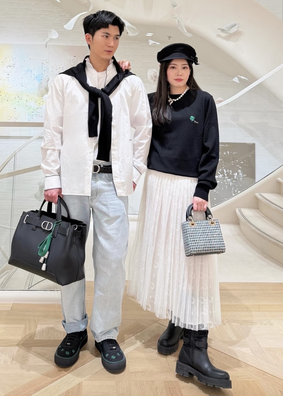 디올 여성 긴팔 132828 Dior Long Sleeve 썸네일 이미지