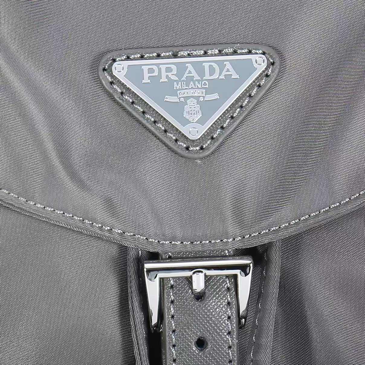 PR@D@，女士双肩包，款号：811.配吊袋🎒背包到货，ECONYL®再生尼龙和Saffiano皮革材质