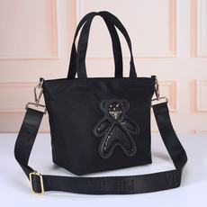 PRADA普拉达手提,斜挎包 型号:A233(进口防水布) 尺寸:30x22x14(cm) 💪🏿重金打版复刻👍💎定制进口 PRADA普拉达手提,斜挎包 型号:A233(进口防水布) 尺寸:30x22x14(cm) 💪🏿重金打版复刻👍💎定制进口