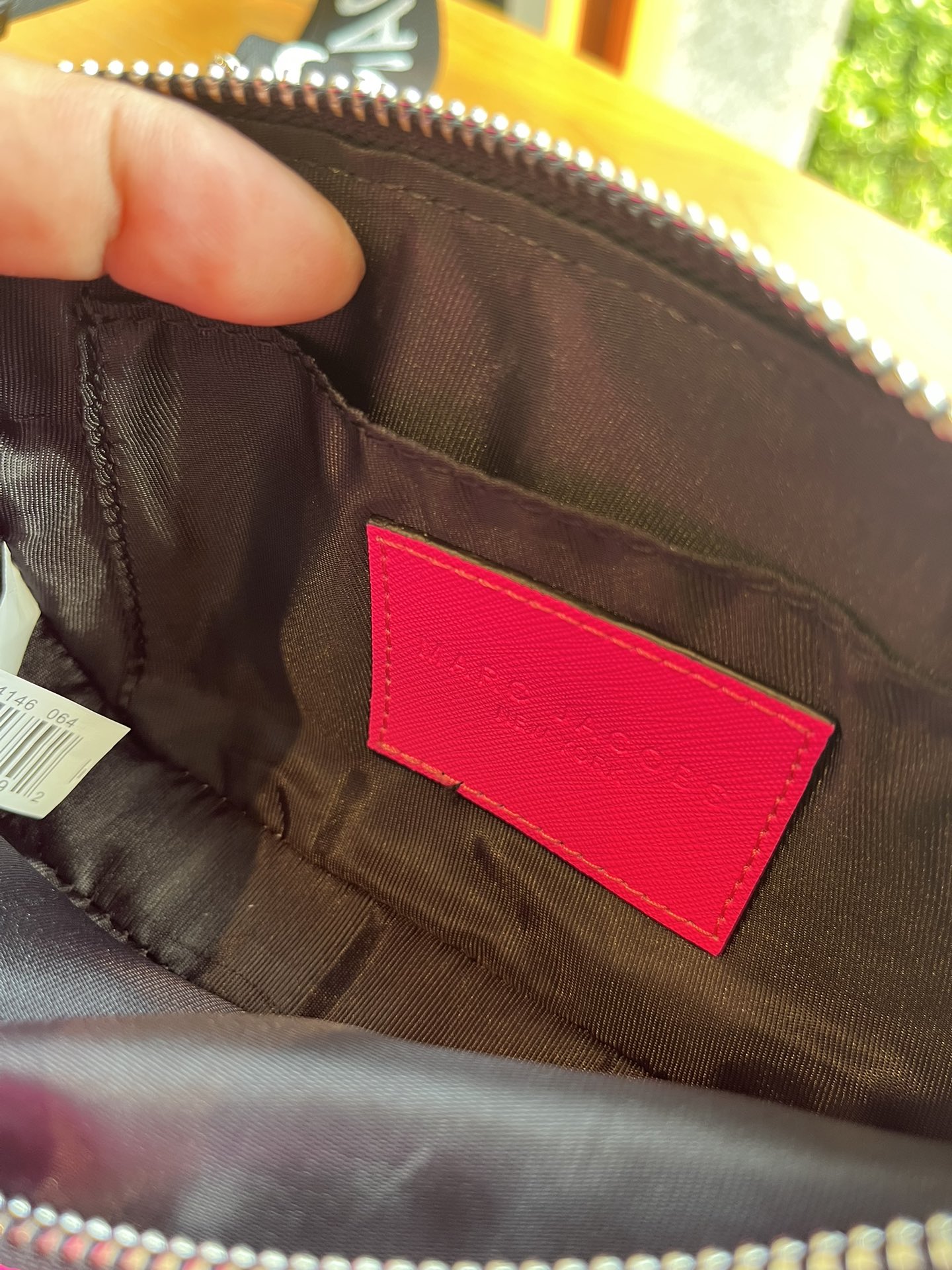 THE MJ相机包  一年四季人手必备一只的相机包 火遍全球的相机包 颜色非常美丽 更显青春活力 深得众