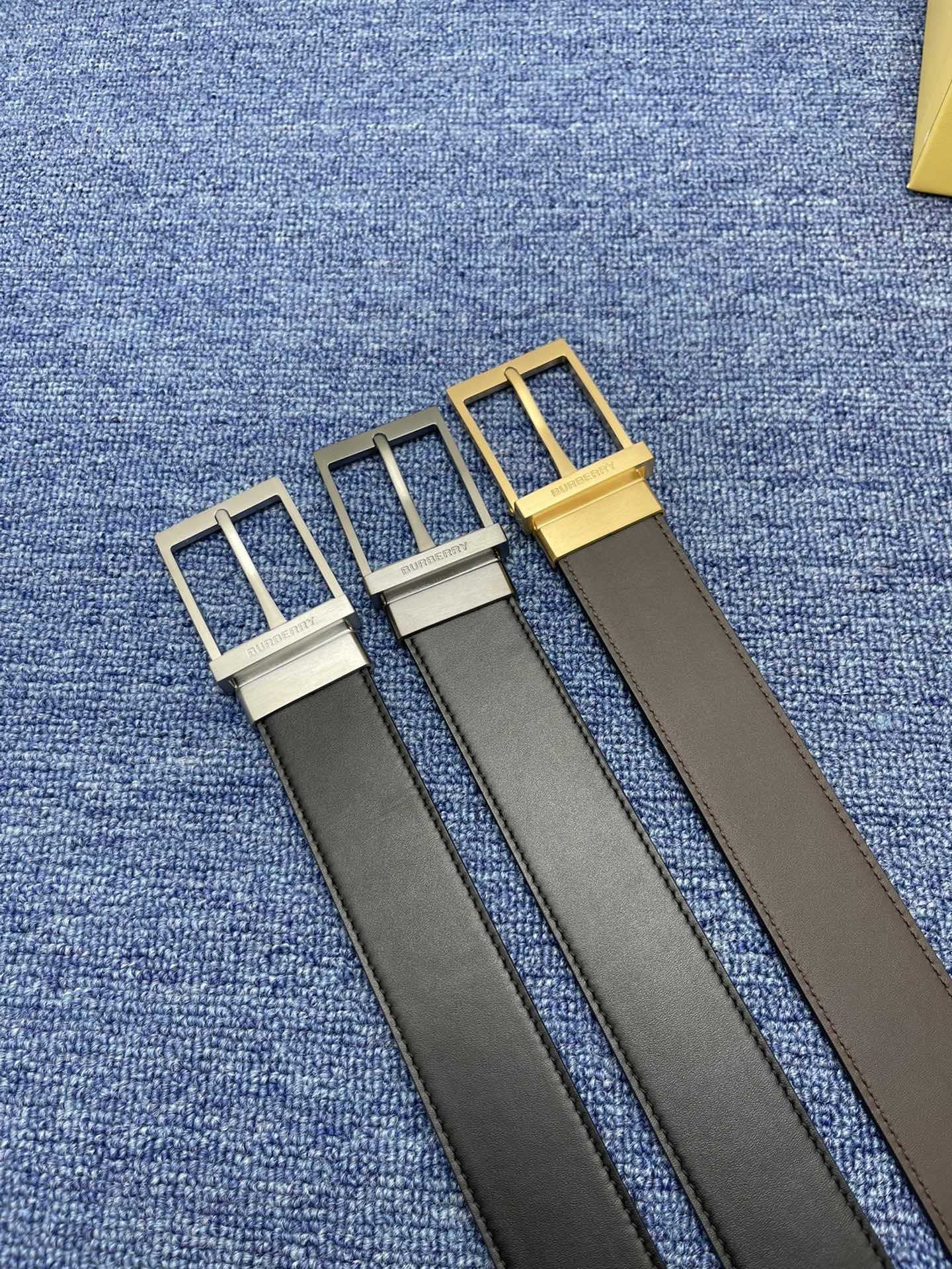 品牌巴宝莉描述经典系列新品腰带采用小牛皮材质完美搭配手工车线经典配色可搭配商务西装或更为休闲的造型腰带为