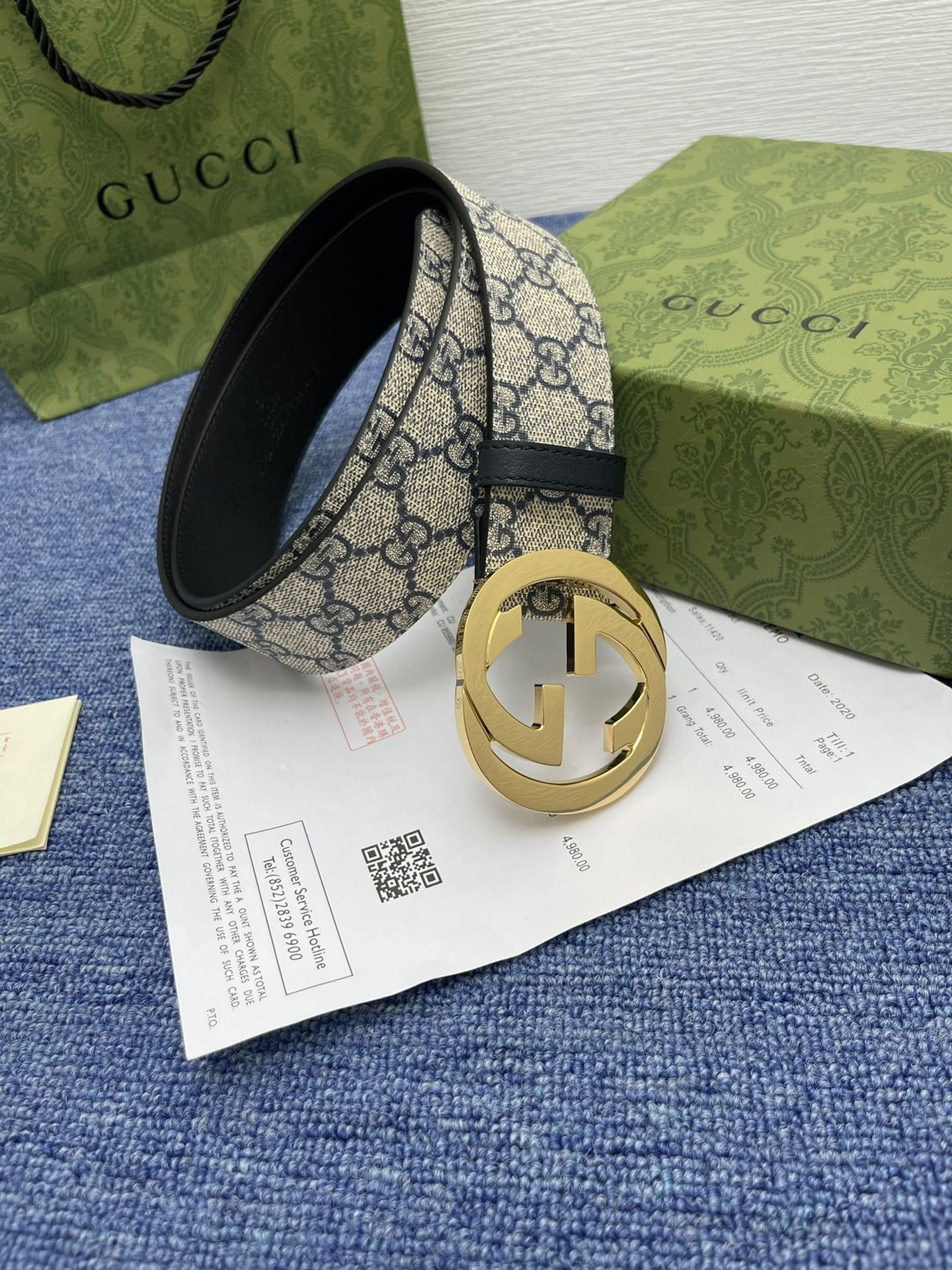 品牌古驰Gucci描述采用高级GucciSignature真皮精制而成触感厚实饰以双G商标带扣腰带为意大