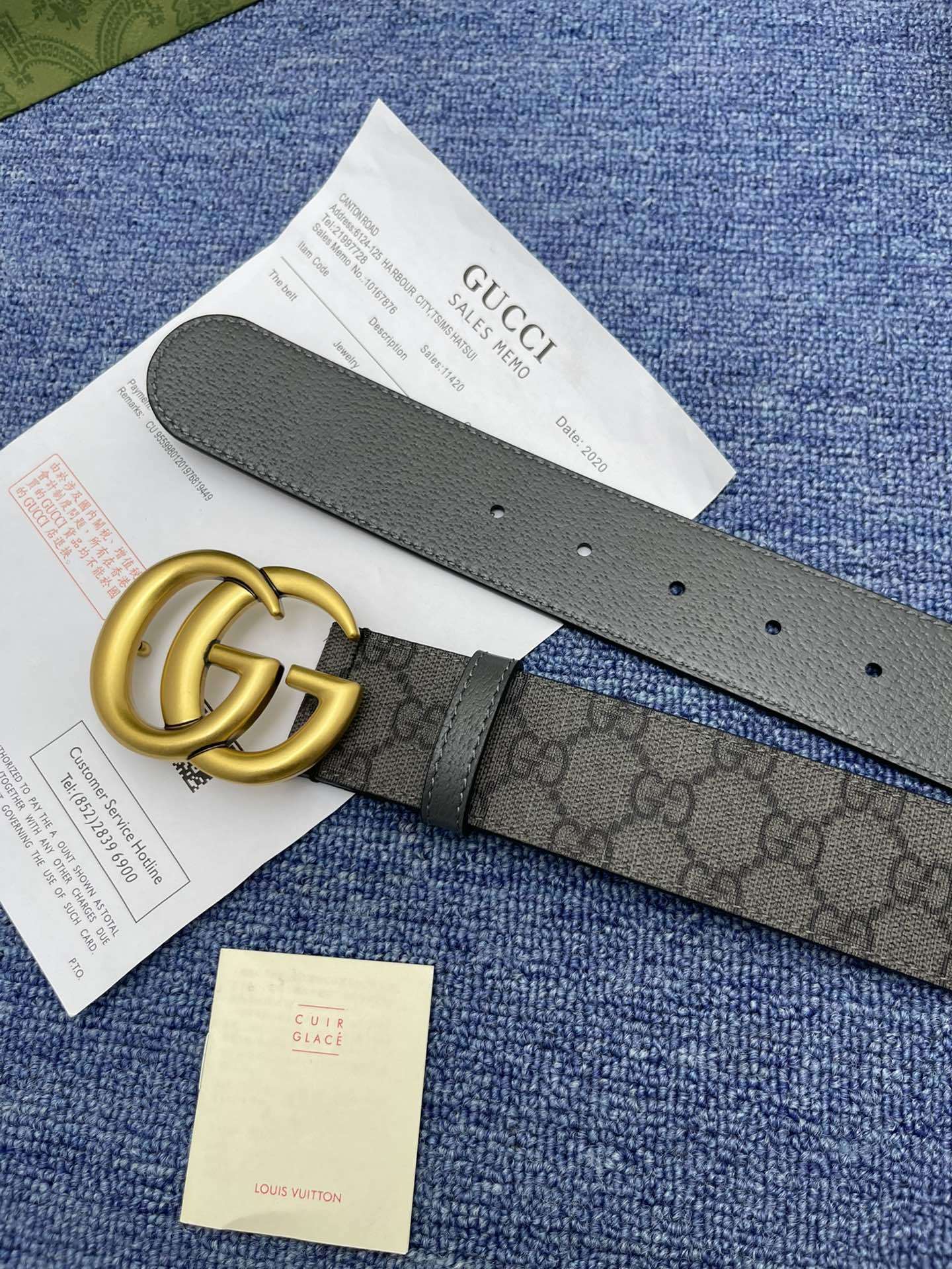 品牌古驰Gucci描述采用高级GucciSignature真皮精制而成触感厚实饰以双G商标带扣腰带为意大