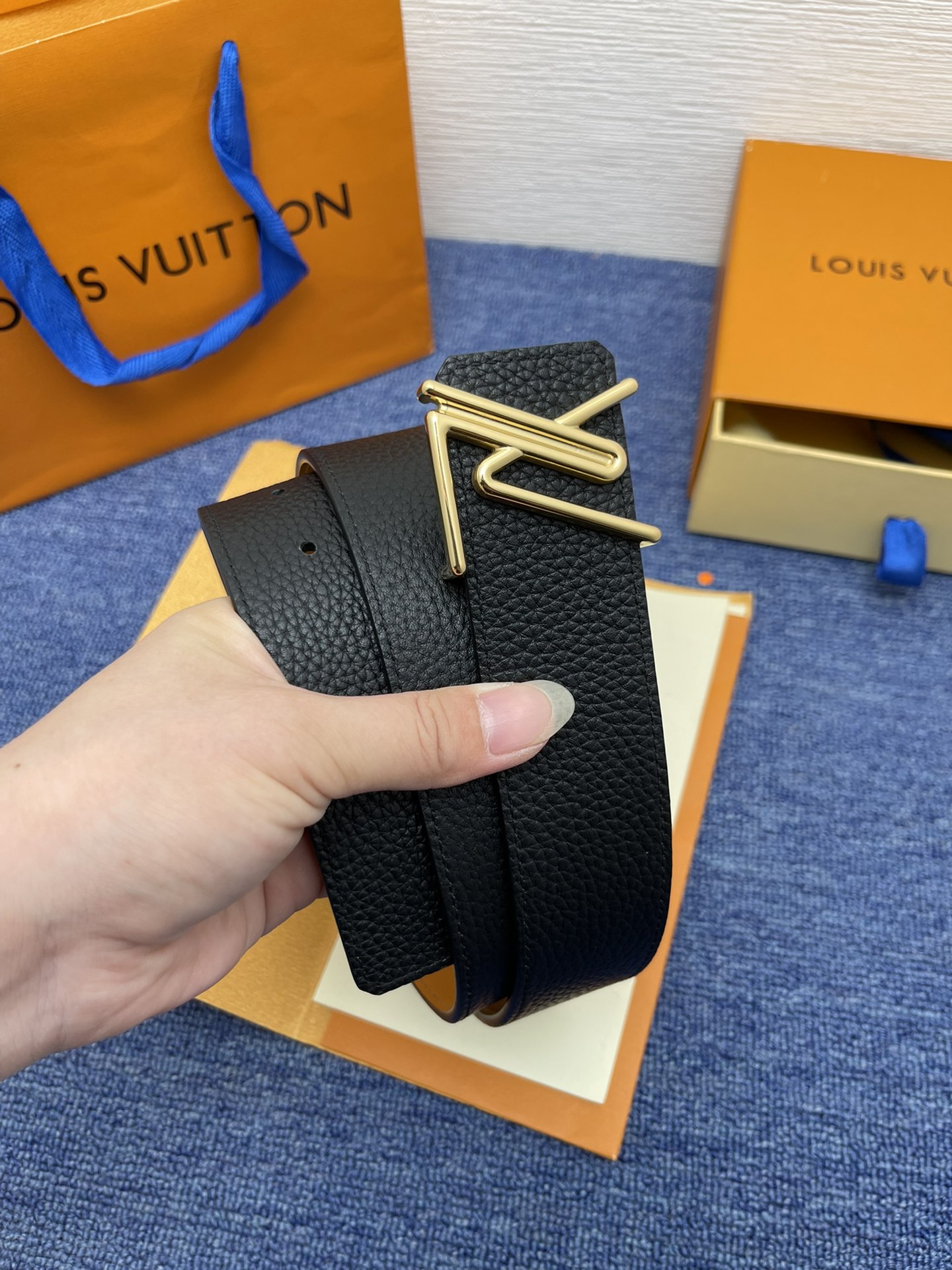 LV.路易威登全套包装原版品质代工厂货品40mm宽度正品一体铸造五金钢扣原厂皮料双面原厂定制面料区别市场