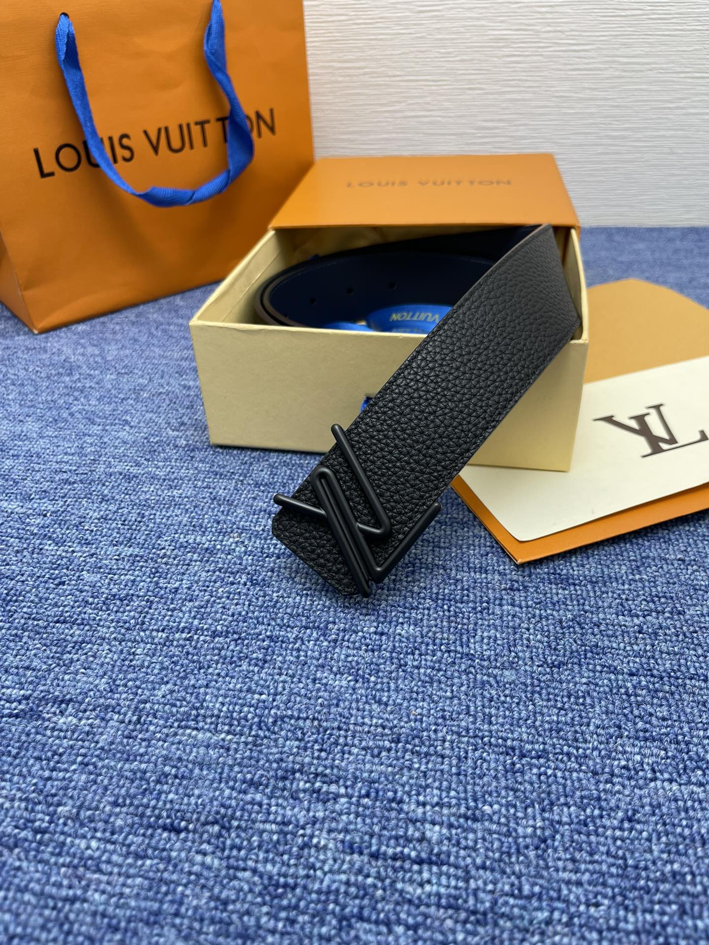 LV.路易威登全套包装原版品质代工厂货品40mm宽度正品一体铸造五金钢扣原厂皮料双面原厂定制面料区别市场