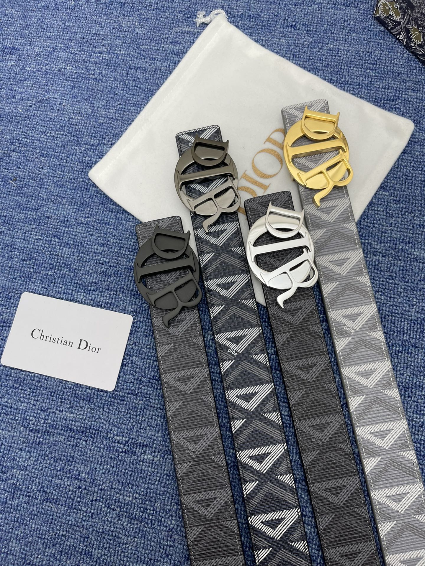 Dior 3.5cm nuevo colgante de cuatro colores