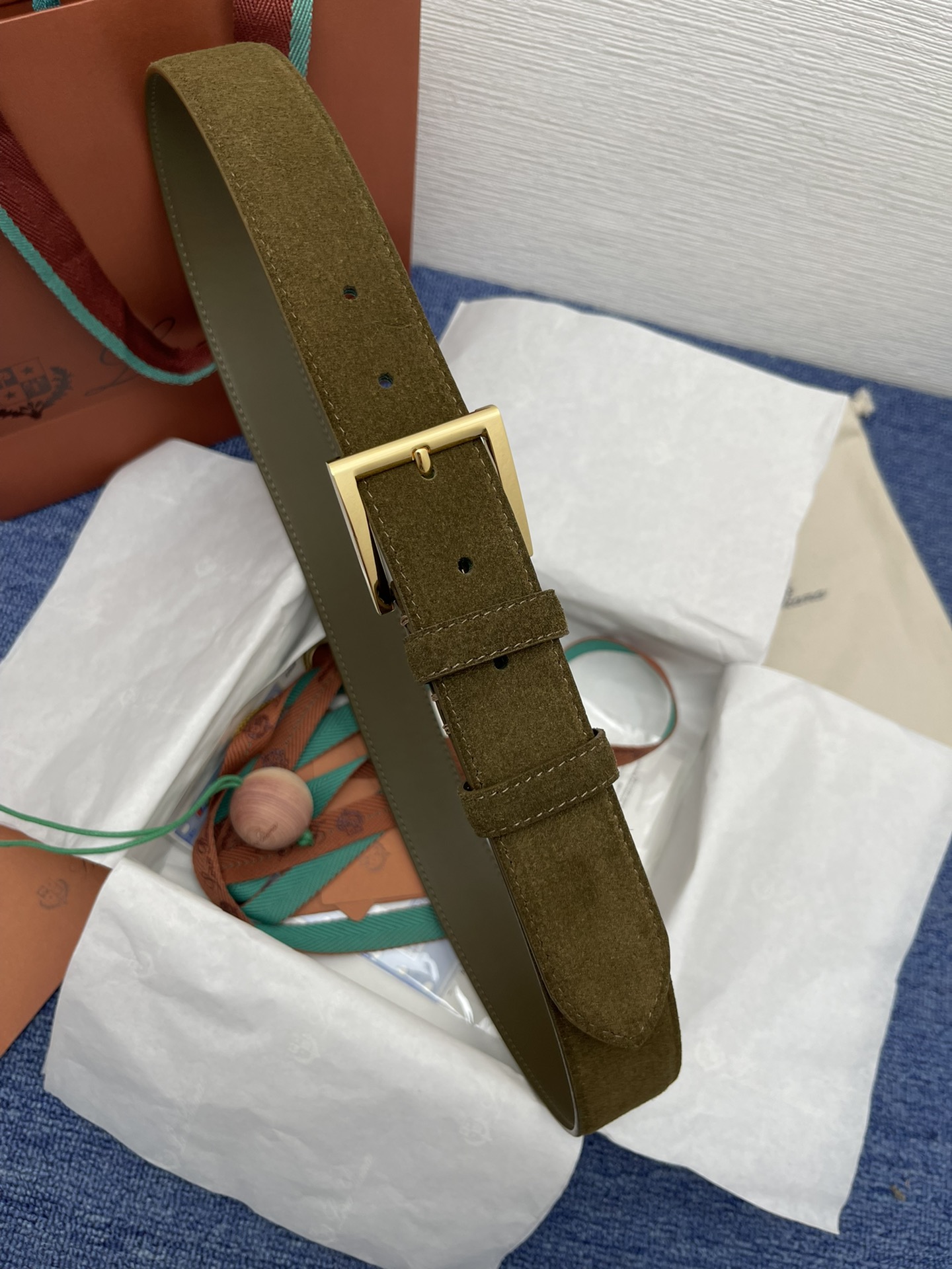 品牌LoroPiana诺悠翩雅正品尺寸经典男士休闲腰带柔软alsavel制成镀钯金属扣带有LoroPia