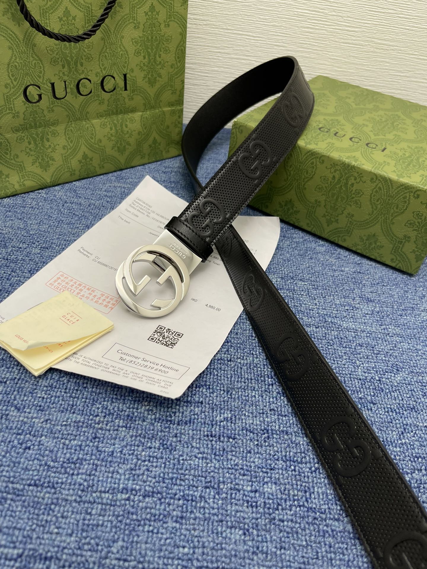 品牌古驰Gucci描述采用高级GucciSignature真皮精制而成触感厚实饰以双G商标带扣腰带为意大