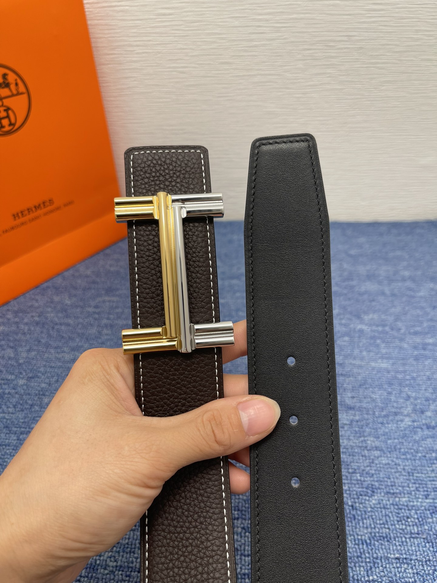 【爱马仕】Hermes 原单爱马仕，宽3.8cm进口原版皮带身，双面可两面用，精品电镀五金 ！