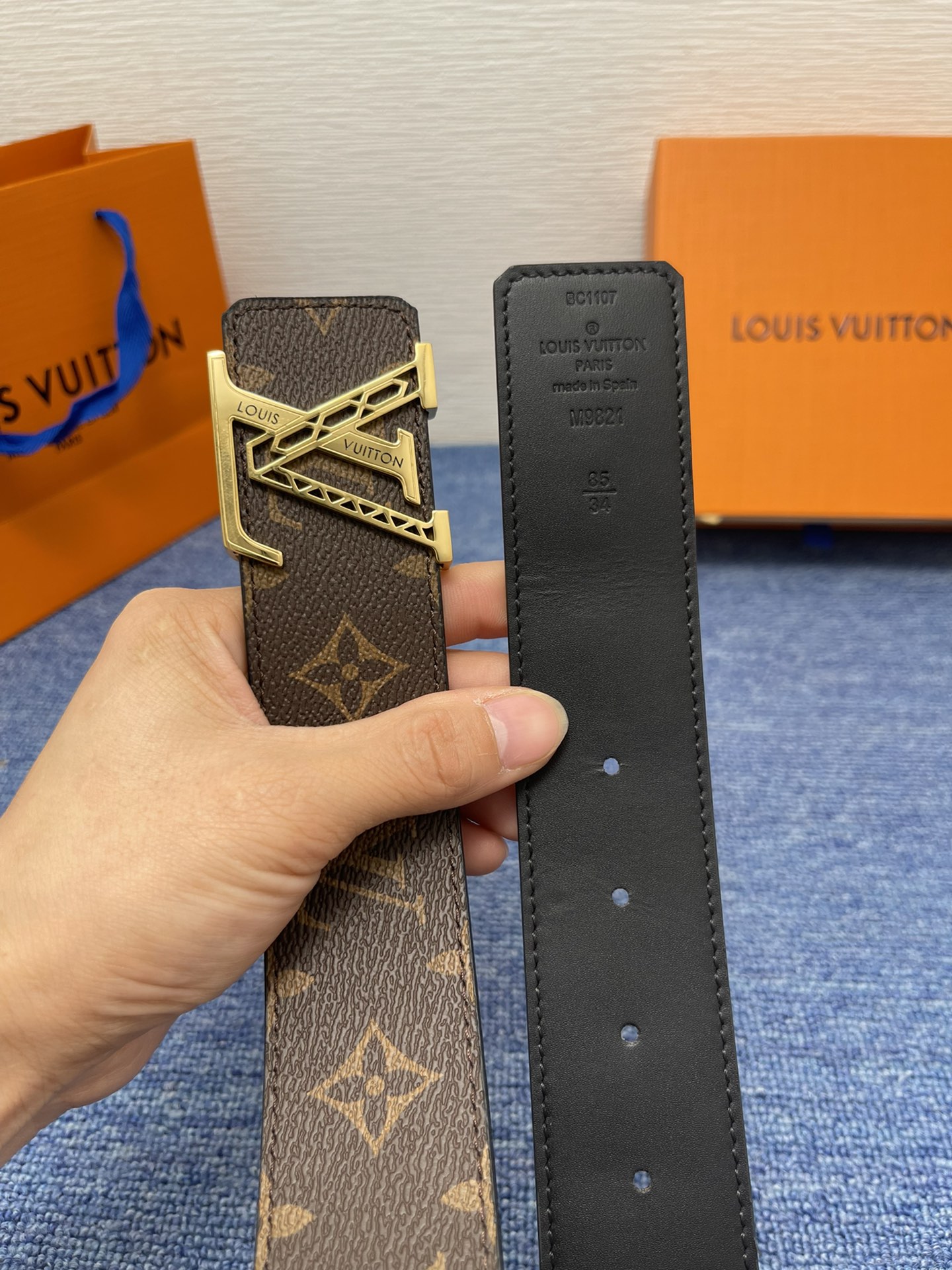 【LOUIS VUITTON】：经典原单品质，荔枝纹压花搭配原版皮底，原单精品挂扣，精工制作，细节看图，