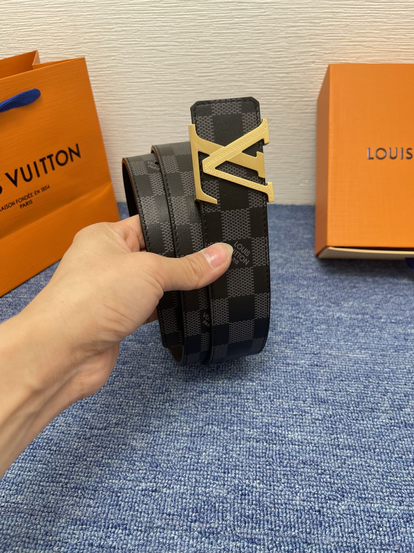 【LOUIS VUITTON】：经典原单品质精品扣，精工制作，细节看图，实物拍摄，高端奢华，宽度4.0c