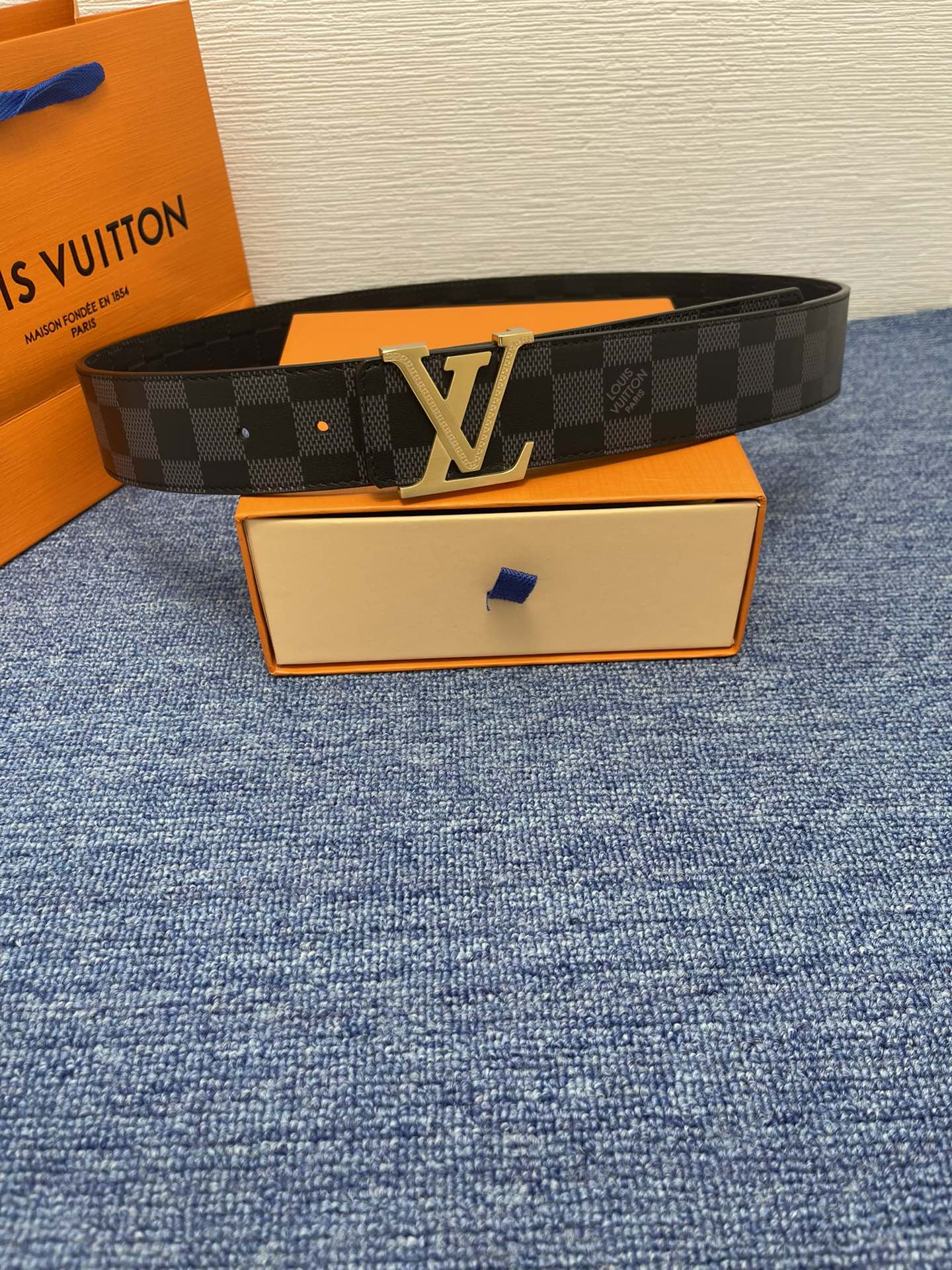 【LOUIS VUITTON】：经典原单品质精品扣，精工制作，细节看图，实物拍摄，高端奢华，宽度4.0c