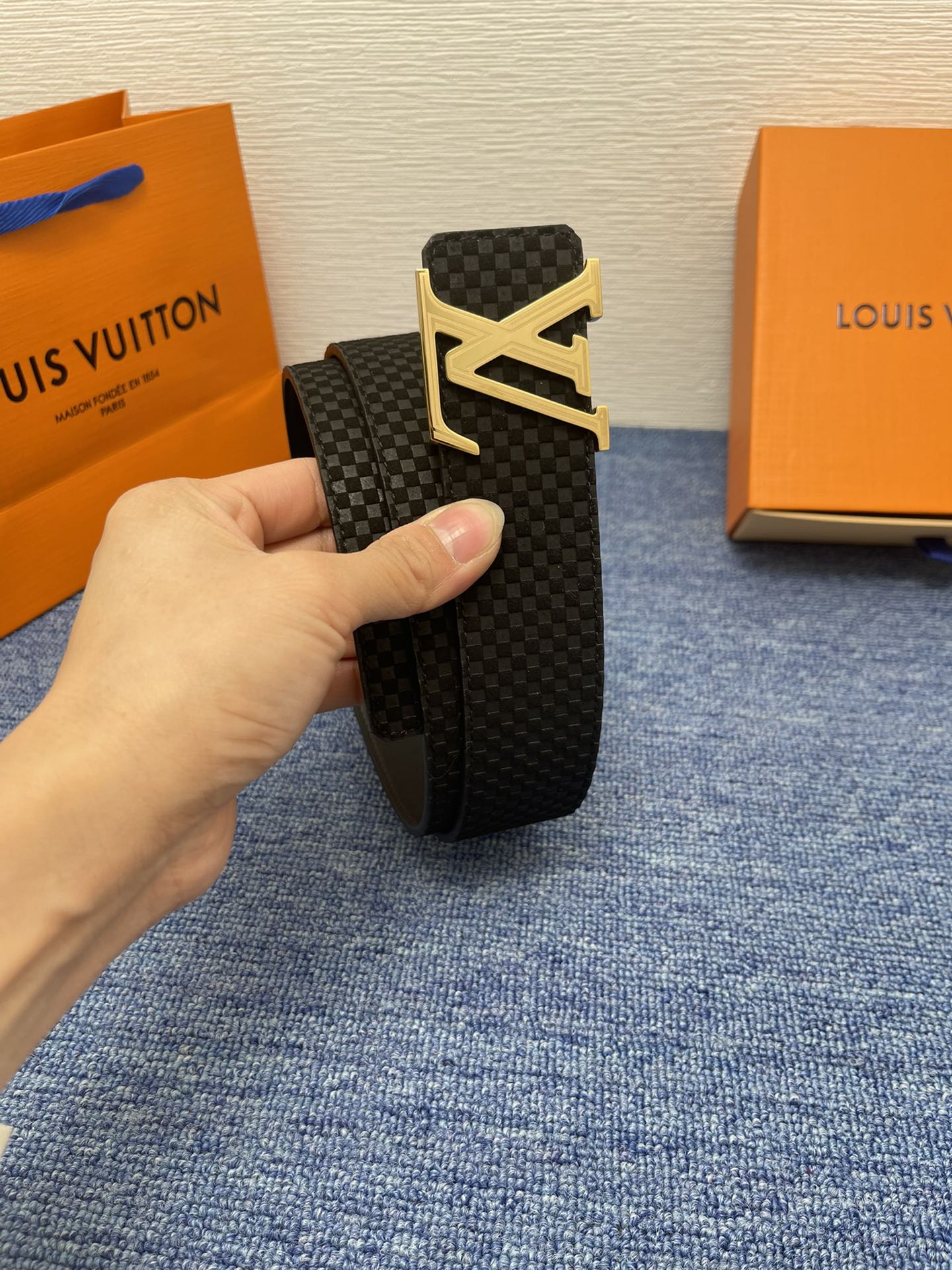 【LOUIS VUITTON】：经典原单品质精品扣，精工制作，细节看图，实物拍摄，高端奢华，宽度4.0c