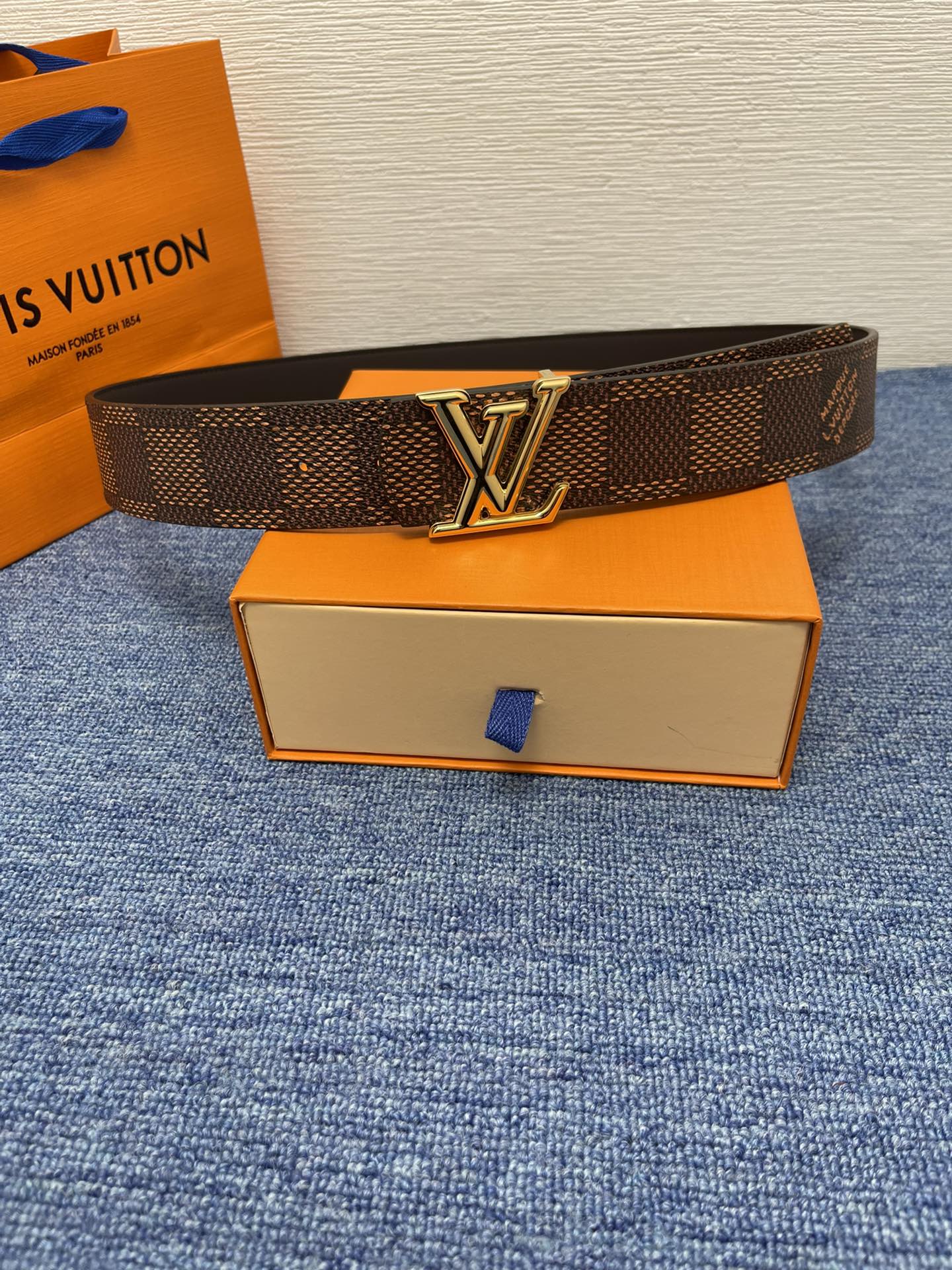 【LOUIS VUITTON】：经典原单品质，荔枝纹压花搭配原版皮底，原单精品挂扣，精工制作，细节看图，