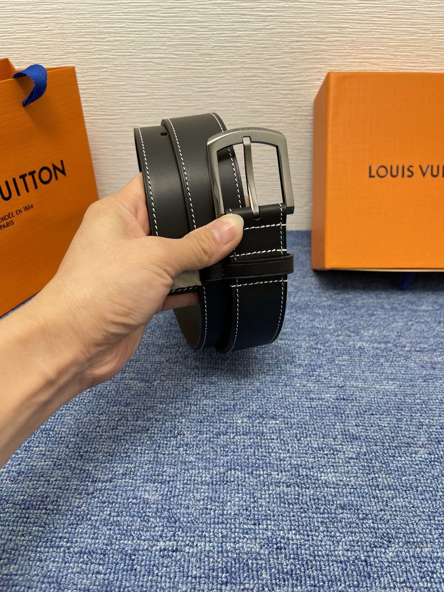 【LOUIS VUITTON】：经典原单品质，荔枝纹压花搭配原版皮底，原单精品挂扣，精工制作，细节看图，