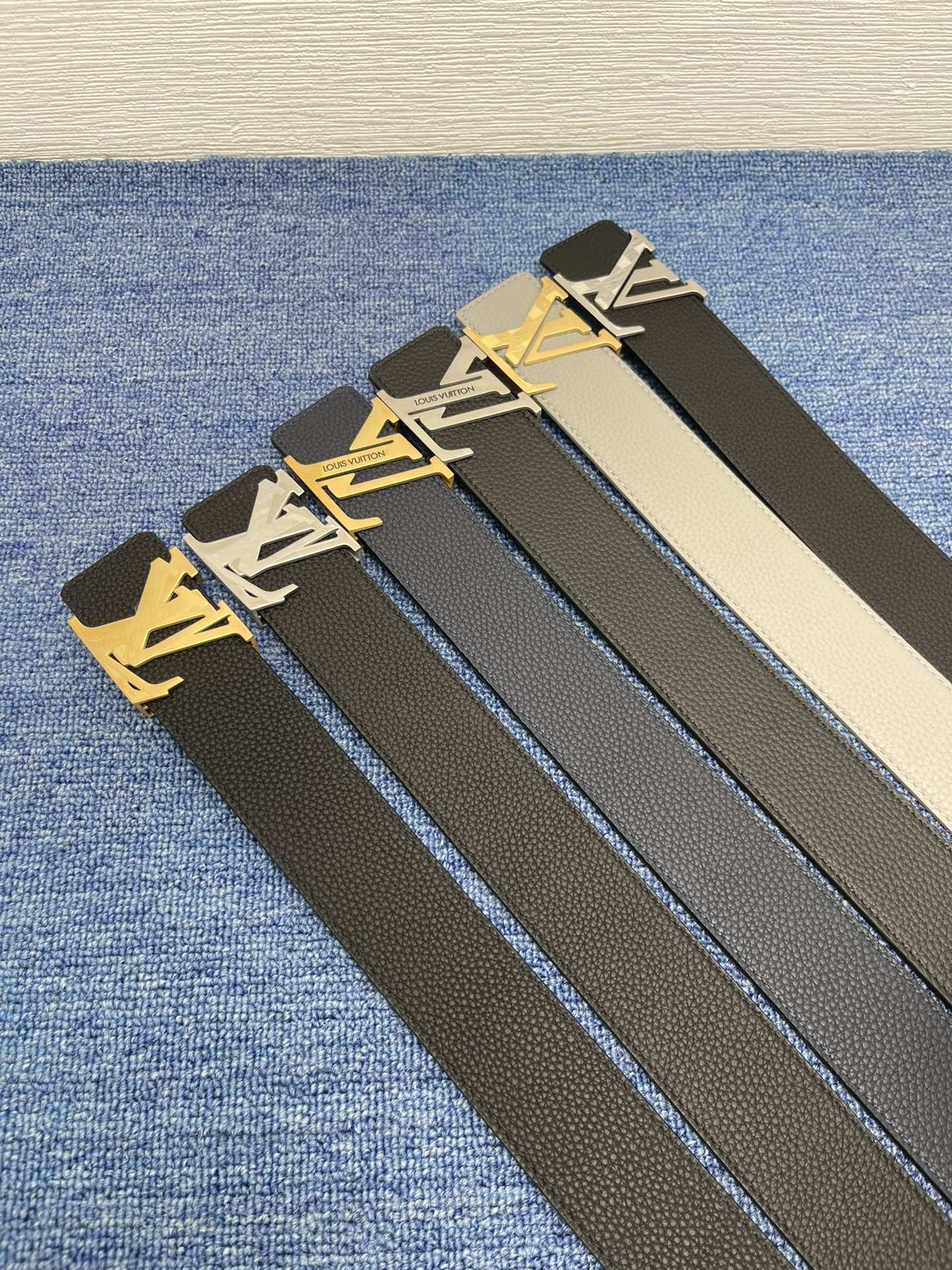 【LOUIS VUITTON】：经典原单品质，荔枝纹原版皮底，原单精品挂扣，精工制作，细节看图，实物拍摄