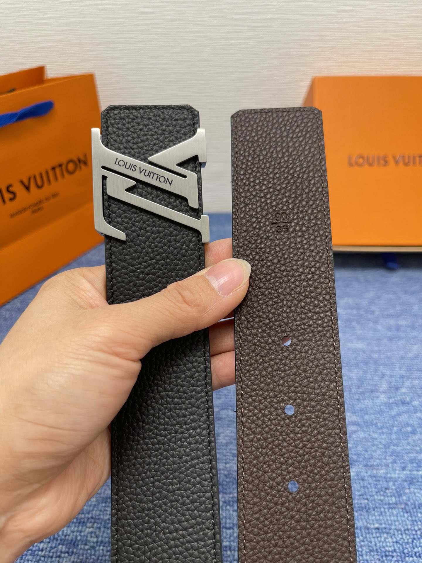 【LOUIS VUITTON】：经典原单品质，荔枝纹原版皮底，原单精品挂扣，精工制作，细节看图，实物拍摄