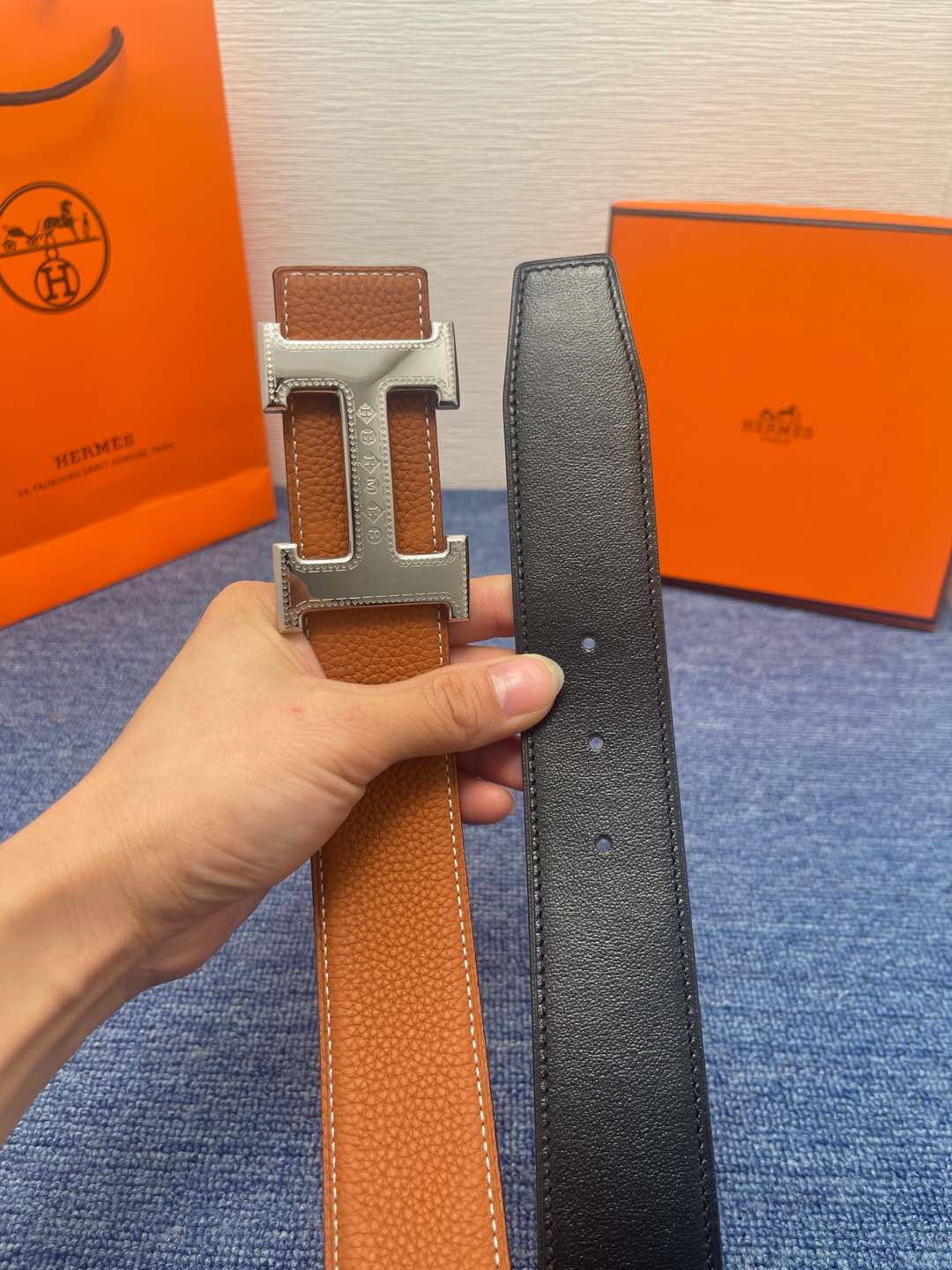 【爱马仕】Hermes 原单爱马仕，宽3.8cm进口原版皮带身，双面可两面用，精品电镀五金 ！