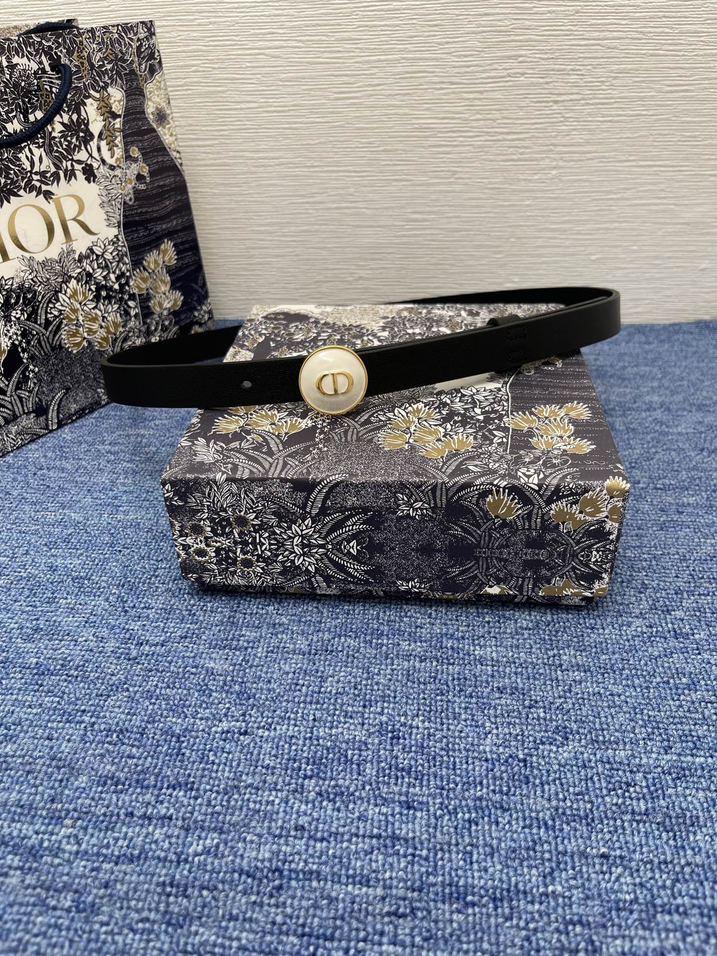 NO:140255,Original Pearl-D belt 20mm smooth scarf leather and resin pearl Product number: B0683OWFP_M9002 New summer work in 2025, an elegant work 