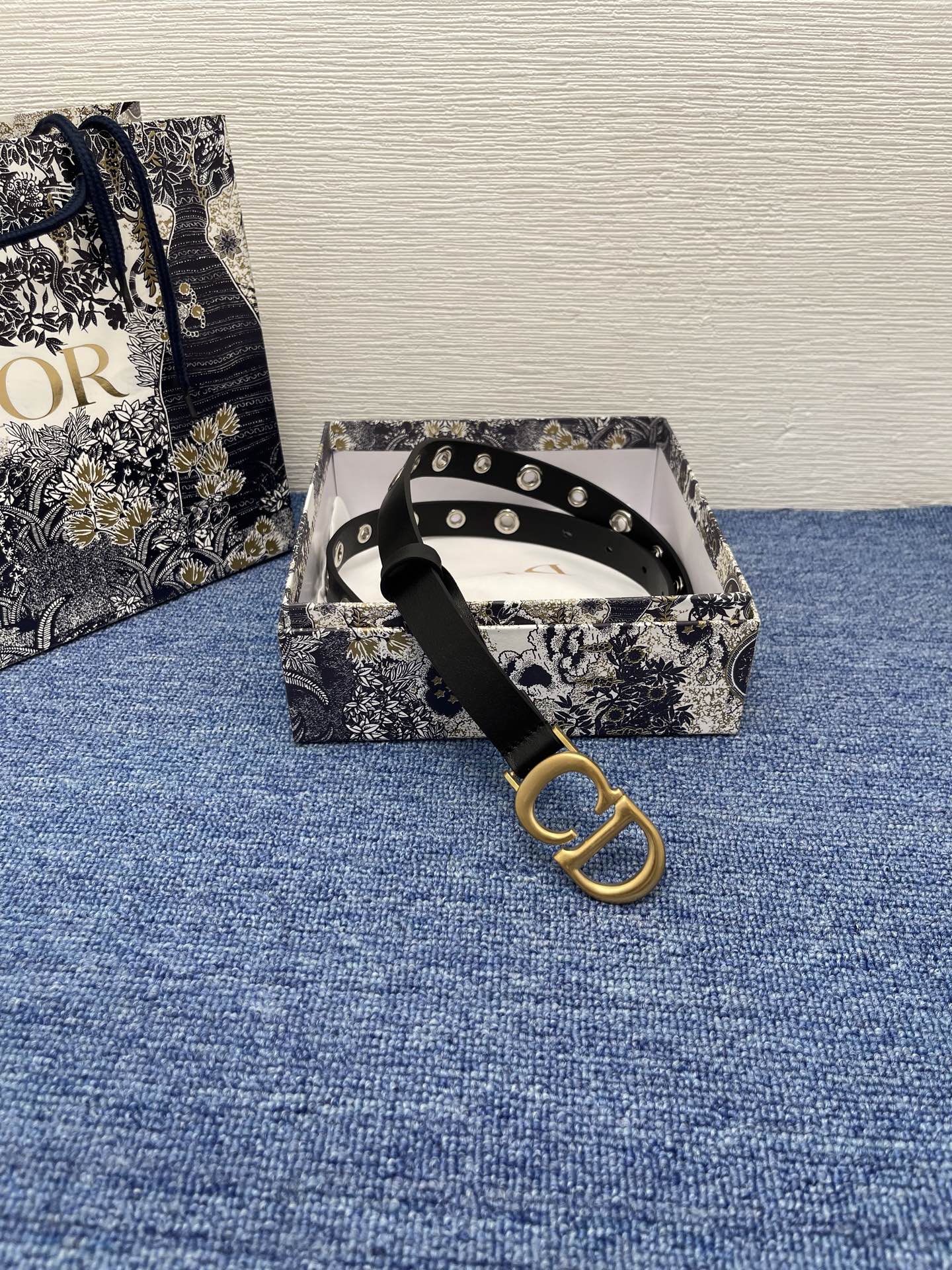 30 Montaigne 腰带 20毫米黑色牛皮革