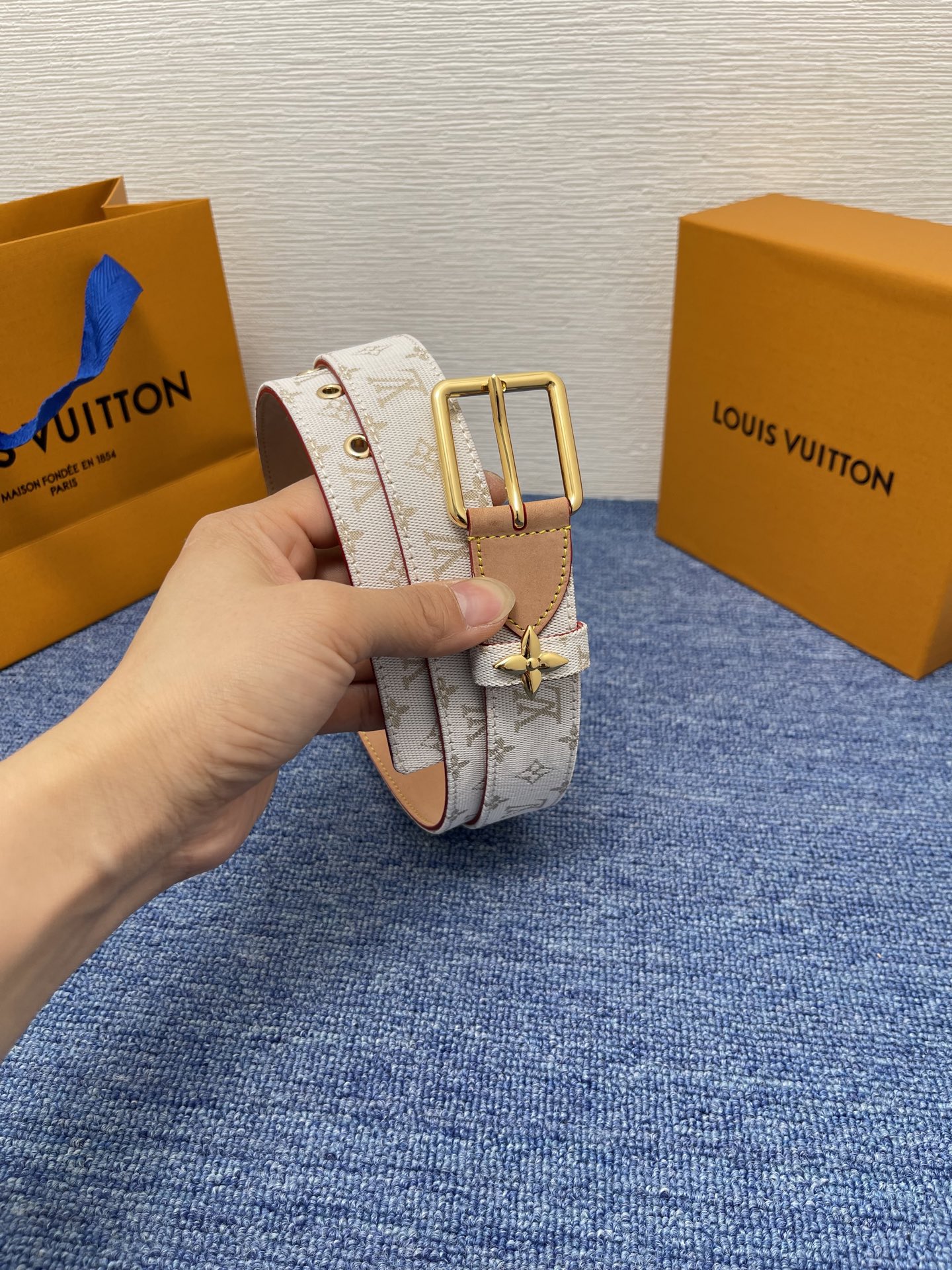 💰260【LOUIS VUITTON】：经典原单品质，经典印花搭配原版平纹底，原单精品针扣，精工制作，细