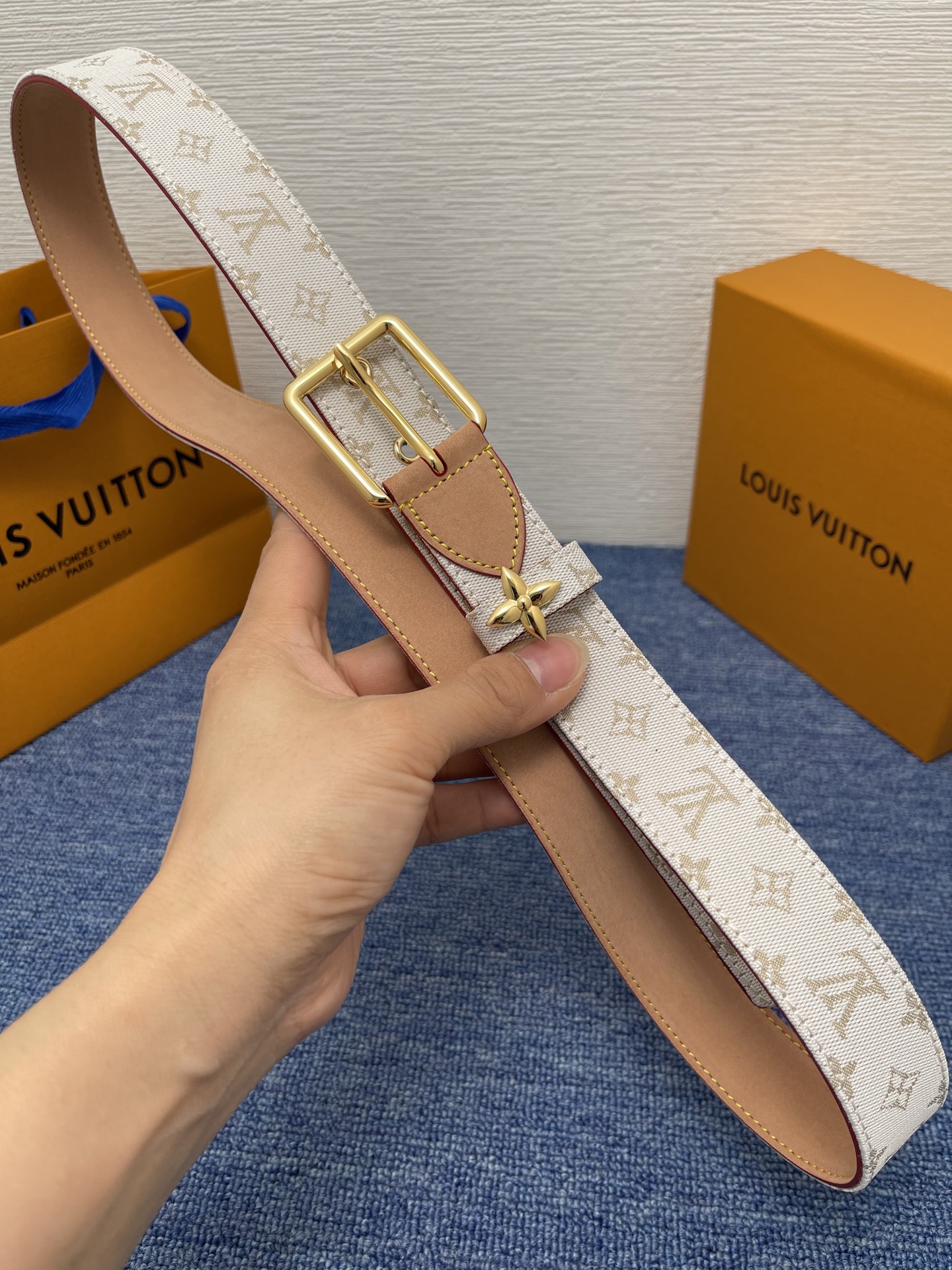 💰260【LOUIS VUITTON】：经典原单品质，经典印花搭配原版平纹底，原单精品针扣，精工制作，细
