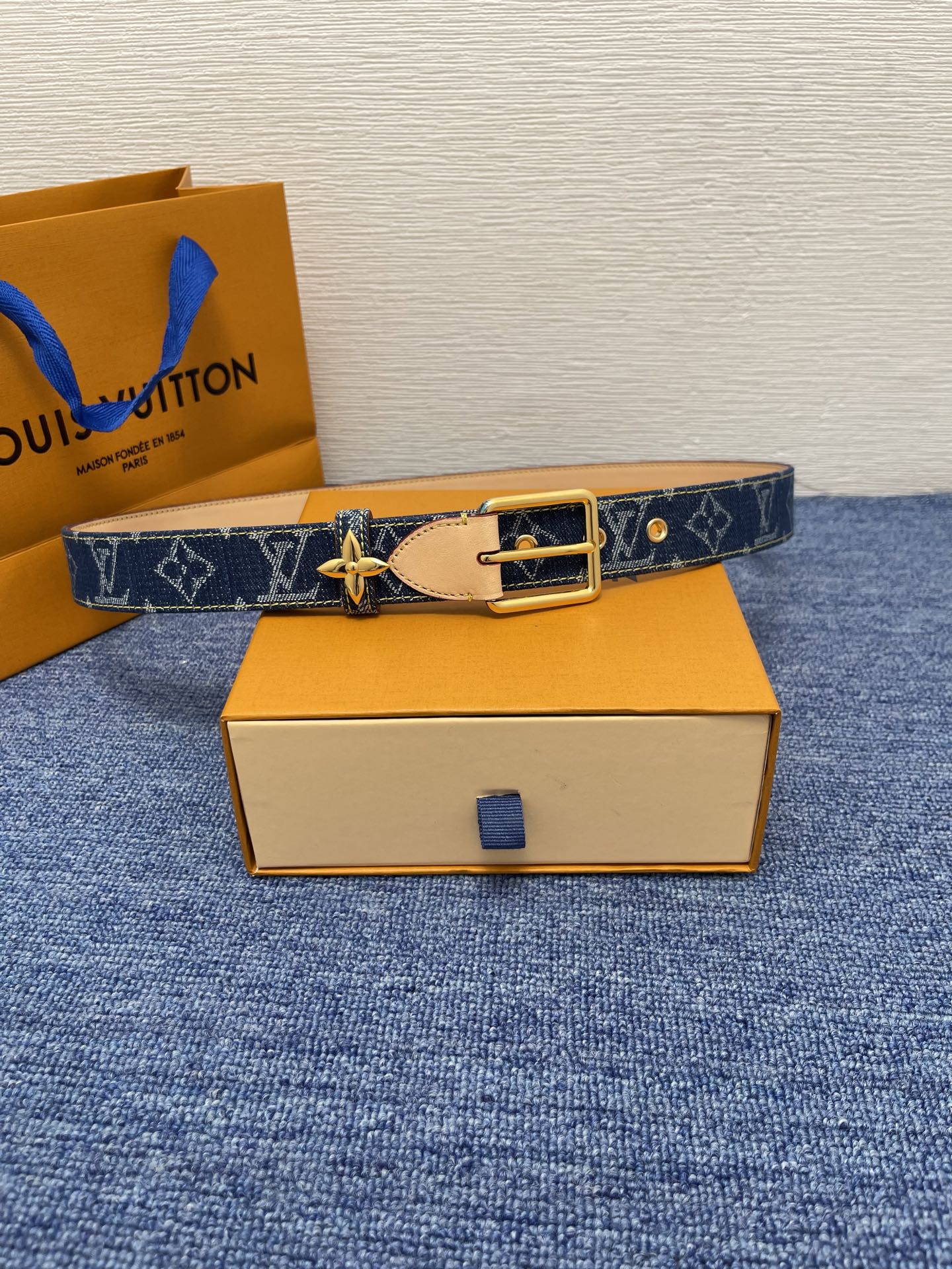 💰260【LOUIS VUITTON】：经典原单品质，经典印花搭配原版平纹底，原单精品针扣，精工制作，细