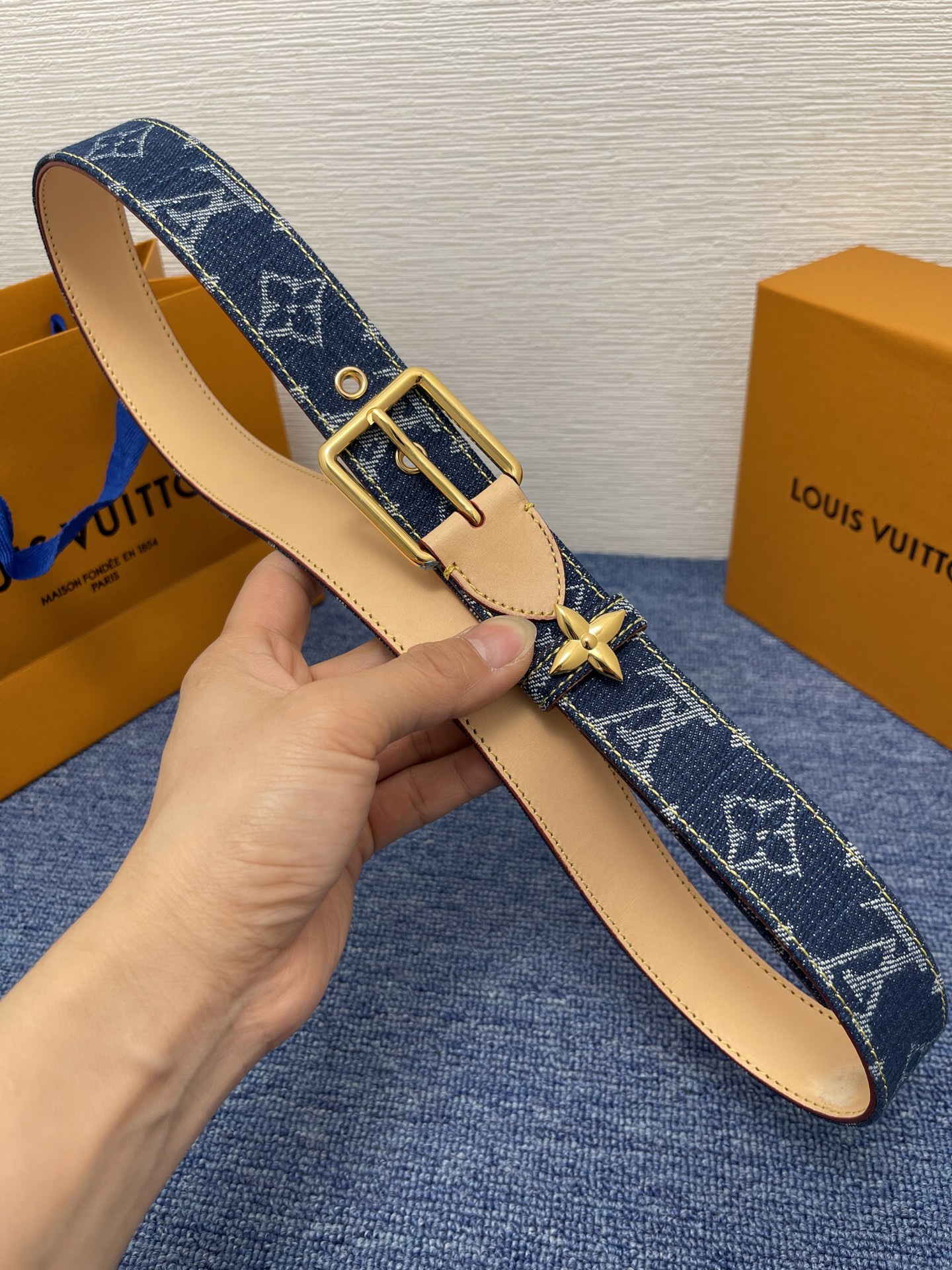 💰260【LOUIS VUITTON】：经典原单品质，经典印花搭配原版平纹底，原单精品针扣，精工制作，细