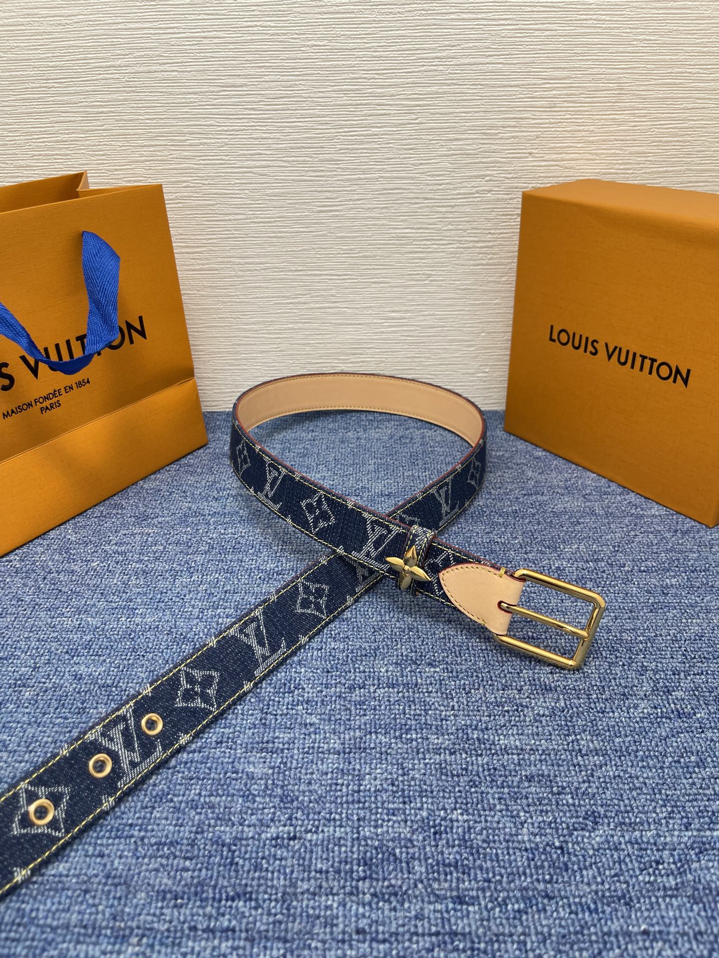 💰260【LOUIS VUITTON】：经典原单品质，经典印花搭配原版平纹底，原单精品针扣，精工制作，细