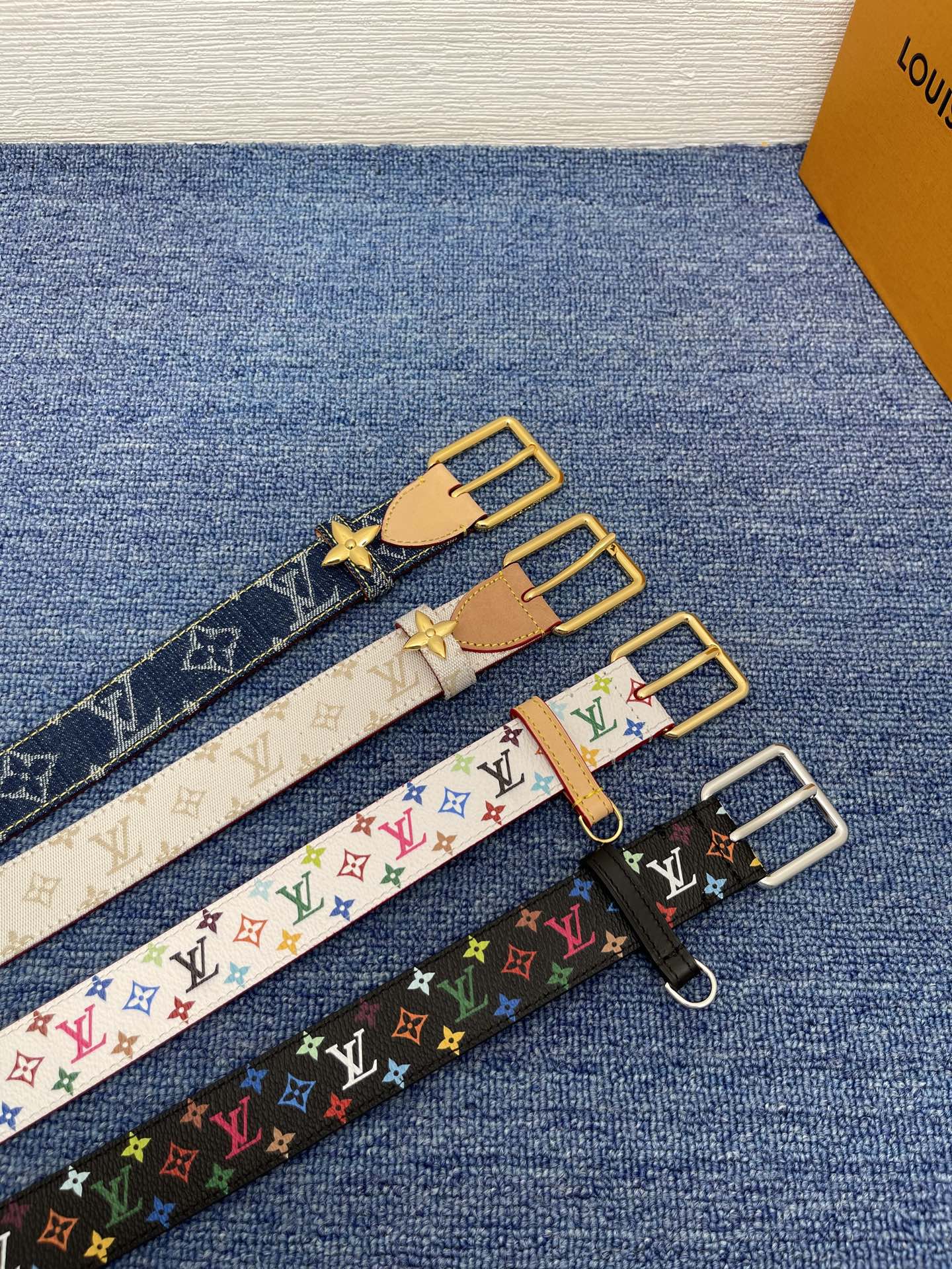 💰260【LOUIS VUITTON】：经典原单品质，经典印花搭配原版平纹底，原单精品针扣，精工制作，细