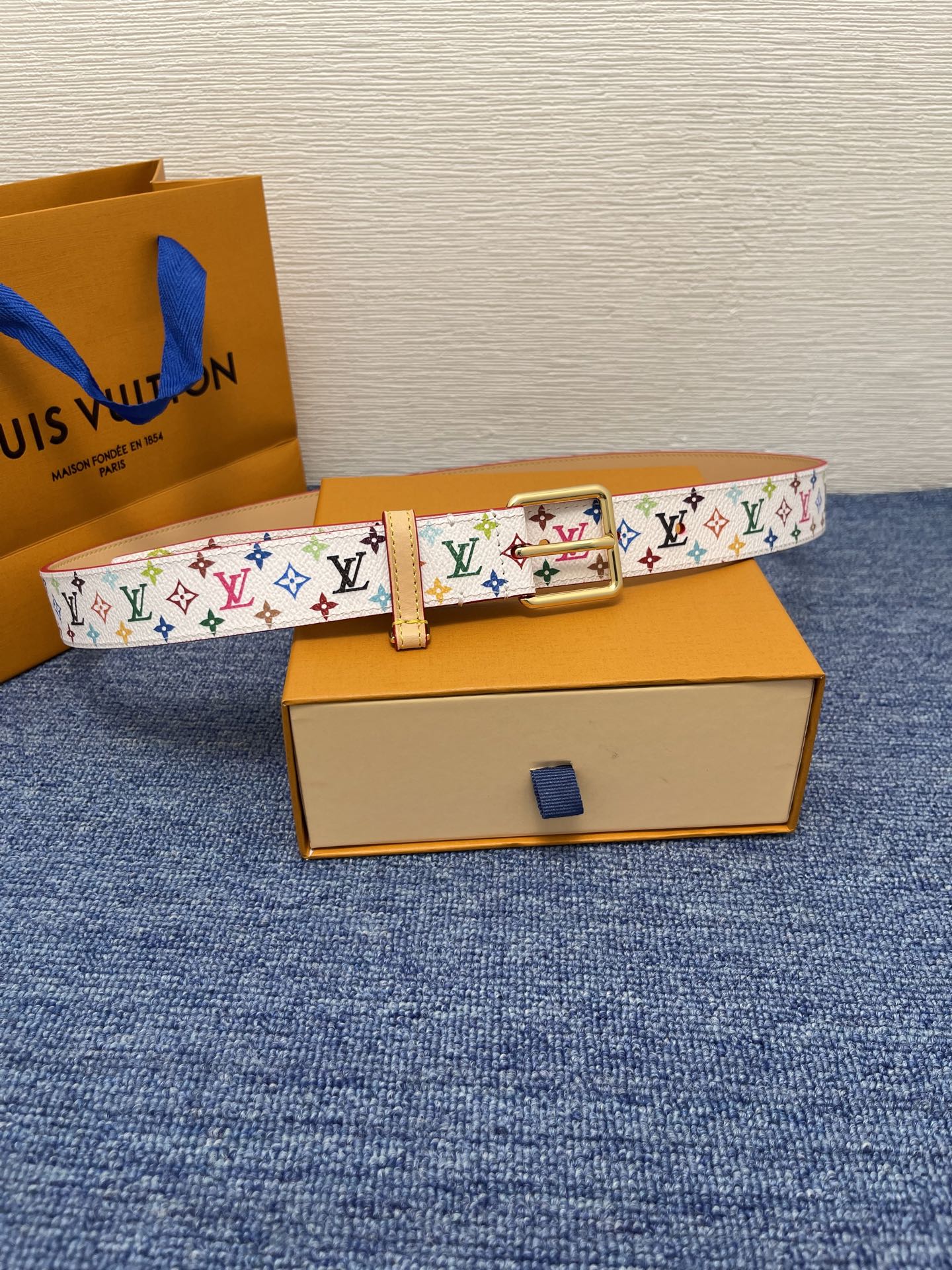 💰260【LOUIS VUITTON】：经典原单品质，经典印花搭配原版平纹底，原单精品针扣，精工制作，细