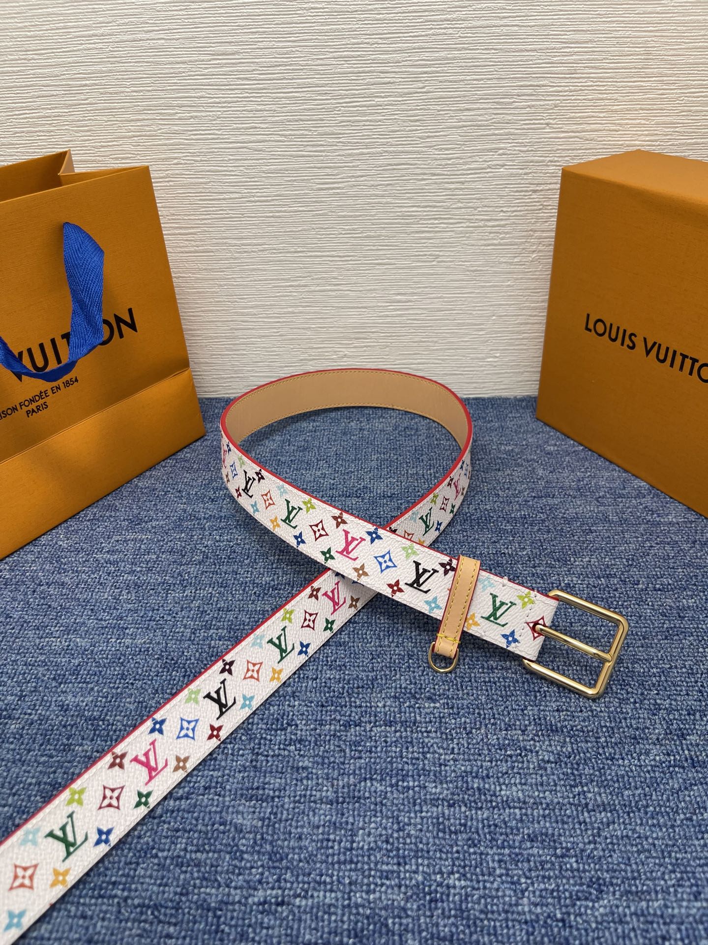 💰260【LOUIS VUITTON】：经典原单品质，经典印花搭配原版平纹底，原单精品针扣，精工制作，细