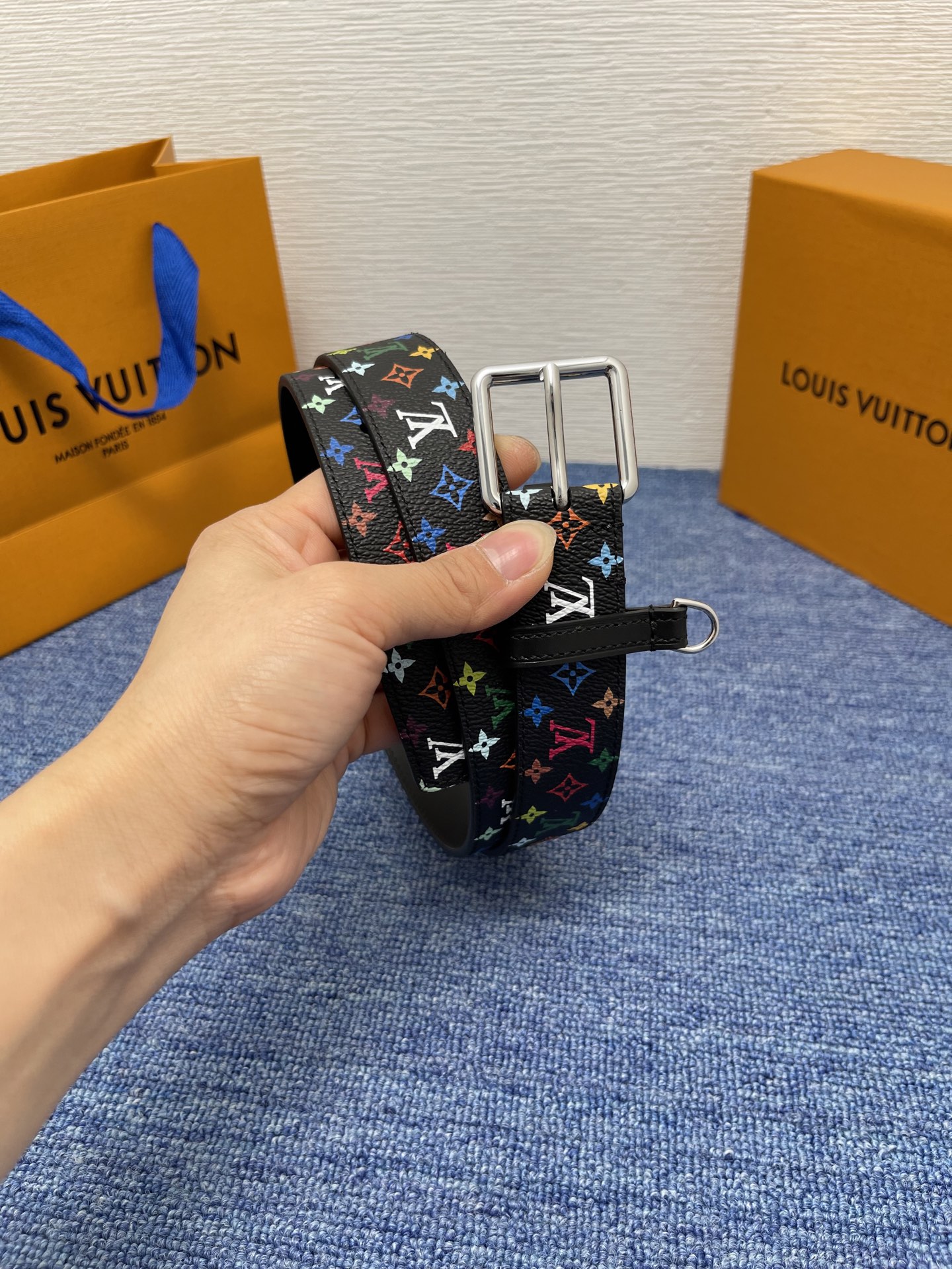 💰260【LOUIS VUITTON】：经典原单品质，经典印花搭配原版平纹底，原单精品针扣，精工制作，细