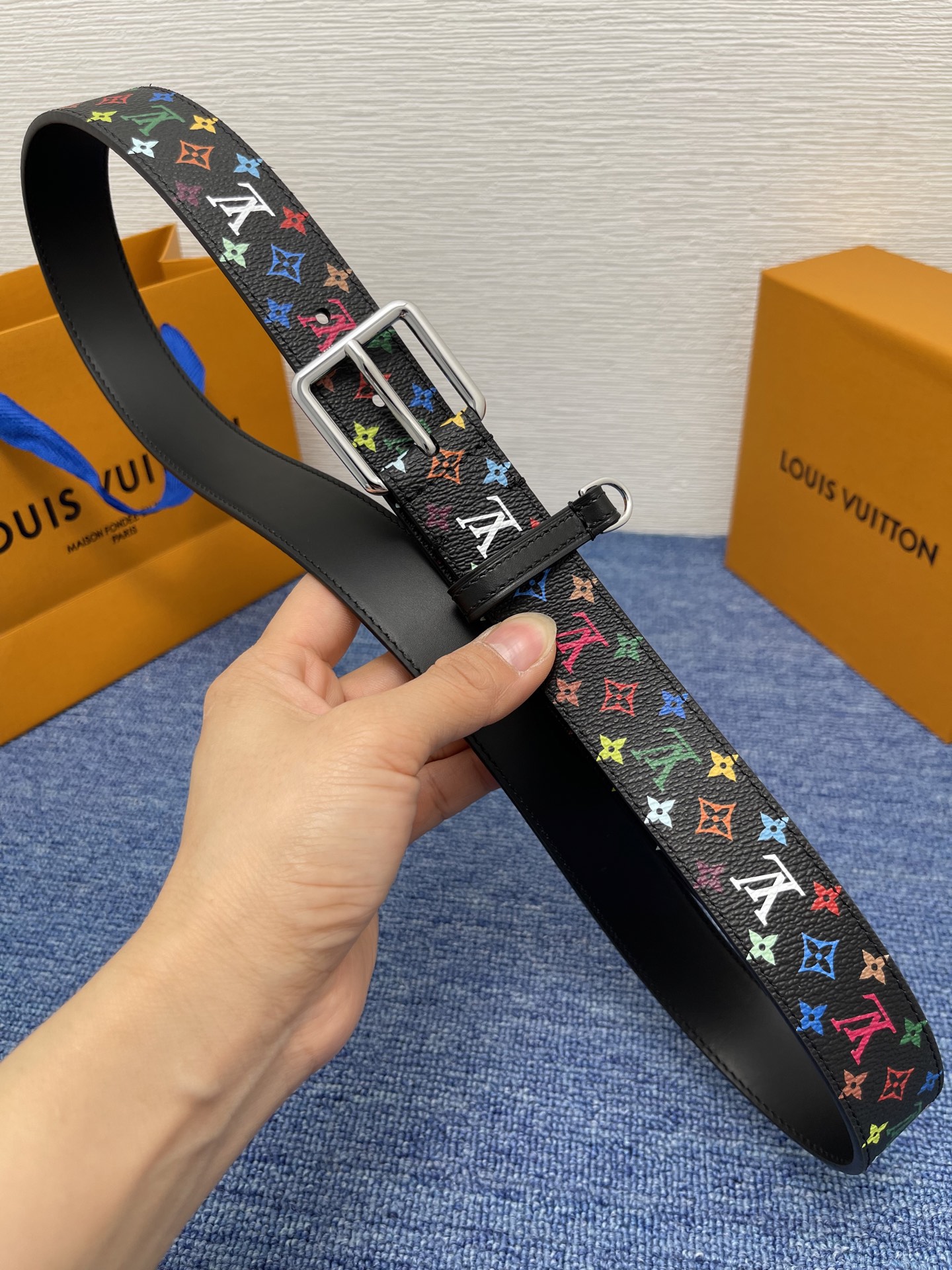 💰260【LOUIS VUITTON】：经典原单品质，经典印花搭配原版平纹底，原单精品针扣，精工制作，细