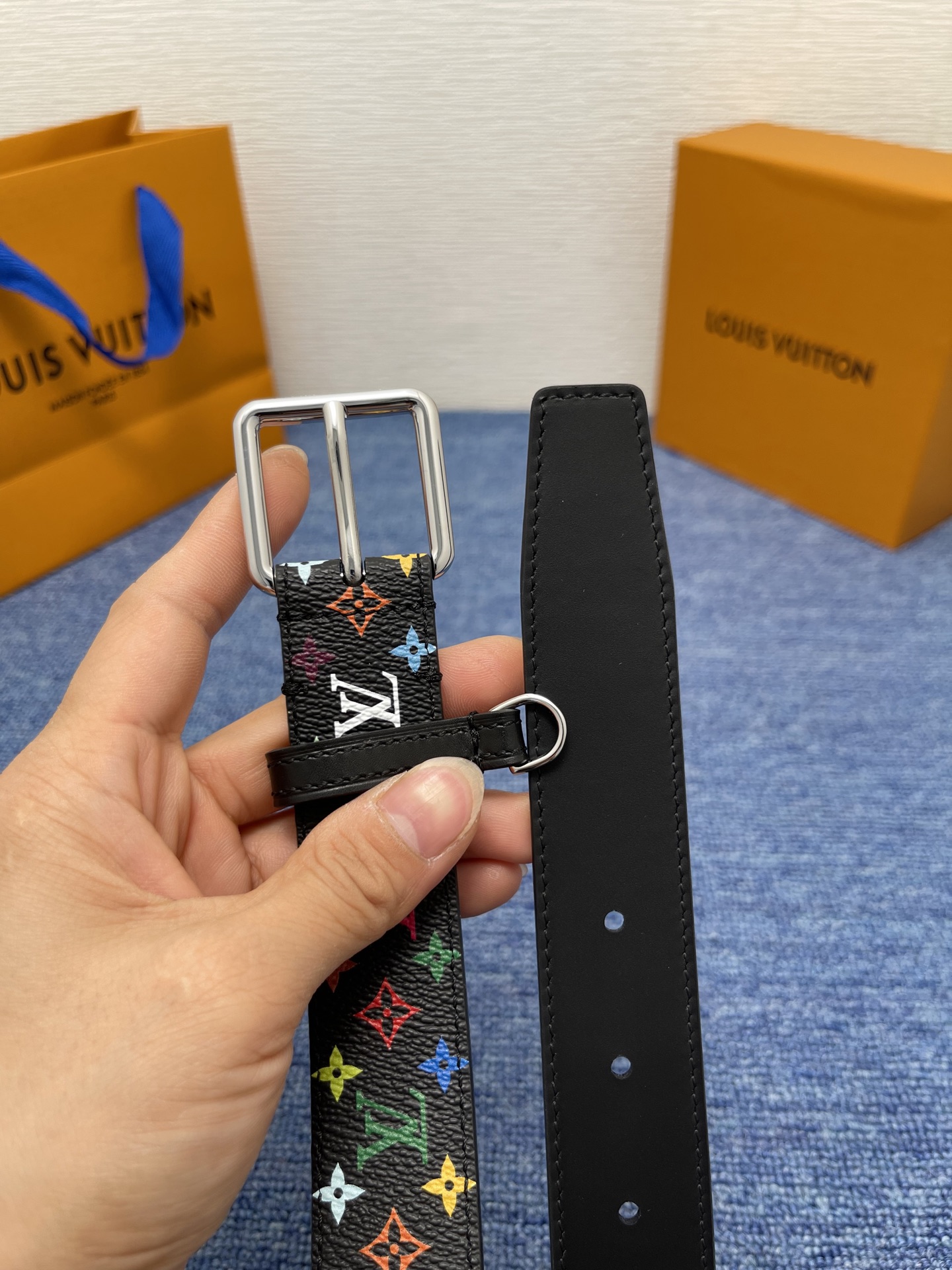 💰260【LOUIS VUITTON】：经典原单品质，经典印花搭配原版平纹底，原单精品针扣，精工制作，细