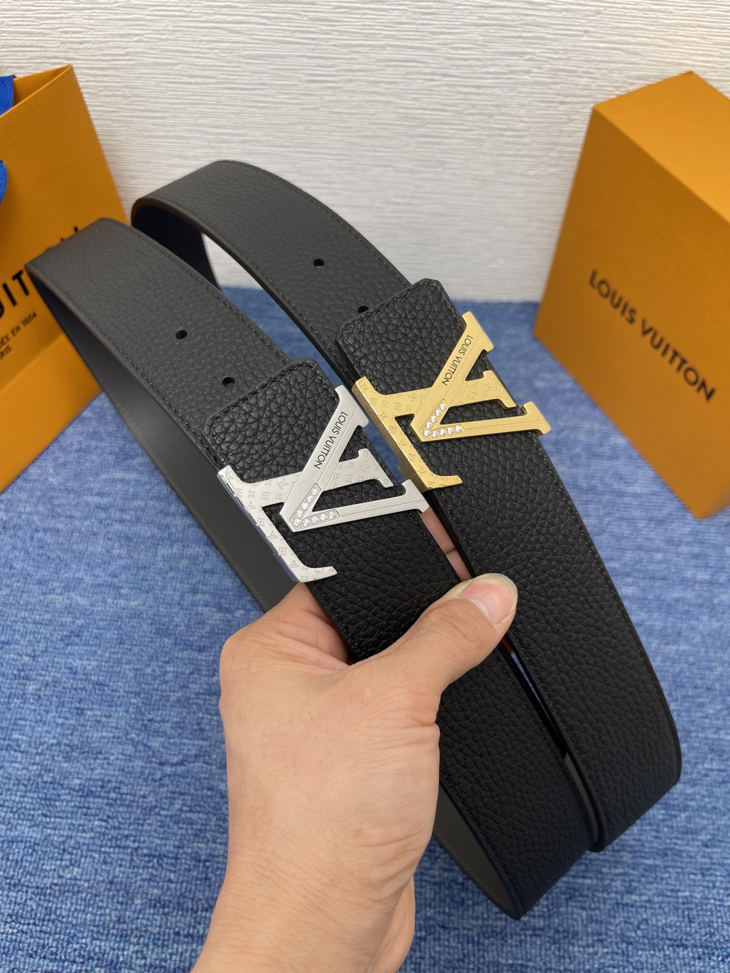 【LOUIS VUITTON】：经典原单品质，经典荔纹皮原单精品钢扣精工制作，细节看图，实物拍摄，高端奢